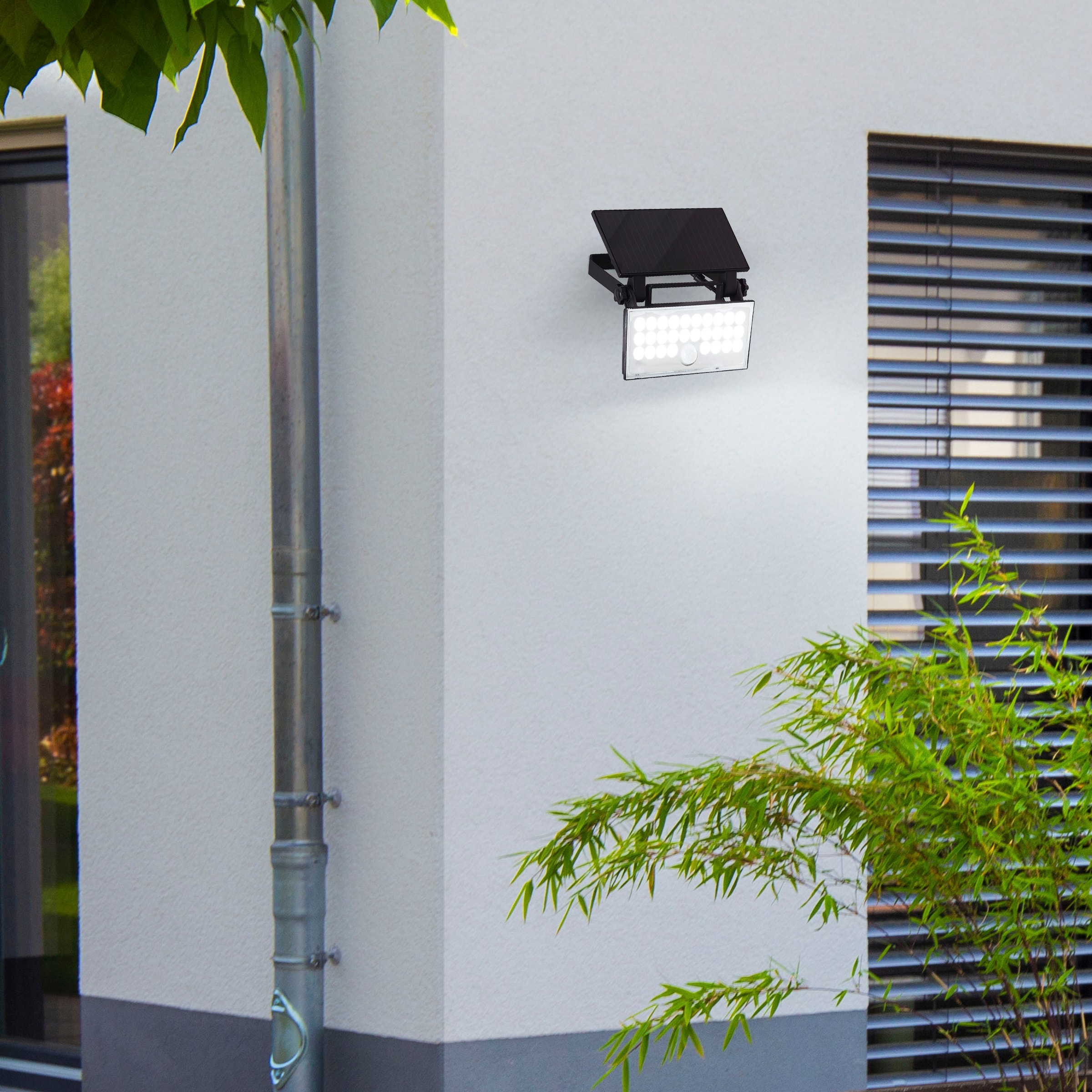 Brilliant LED Außen-Wandleuchte »Luton« 1 Stk. Solar, 19 cm, 1000 lm, 4100 K, schwenkbar, schwarz