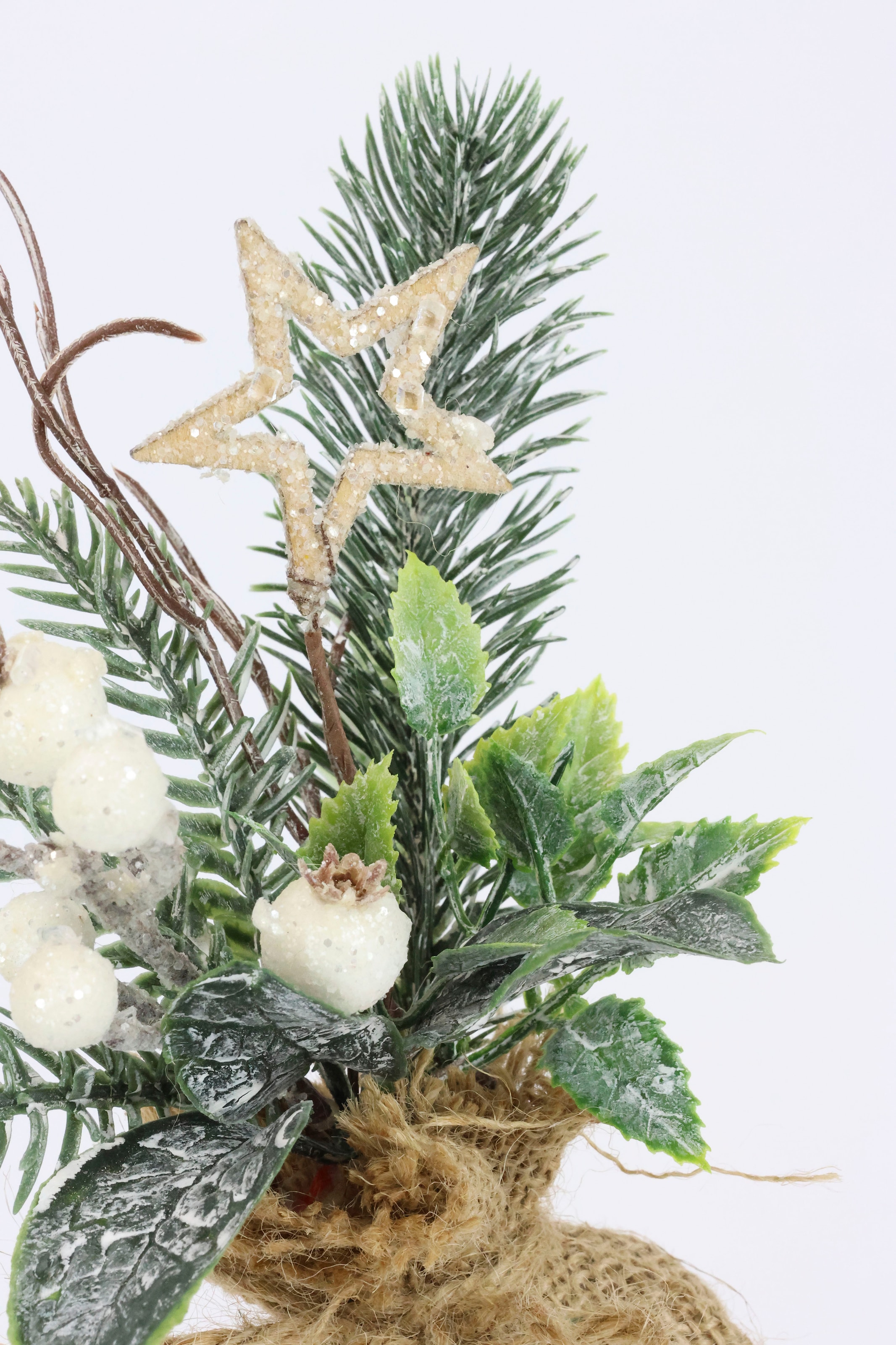 I.GE.A. Künstlicher Weihnachtsbaum »Kunstpflanze Weihnachtsgesteck im Jute-Sack«, 2er Set Weihnachtsdeko Tannenzweige Beeren Zapfen Stern Kunstblumen