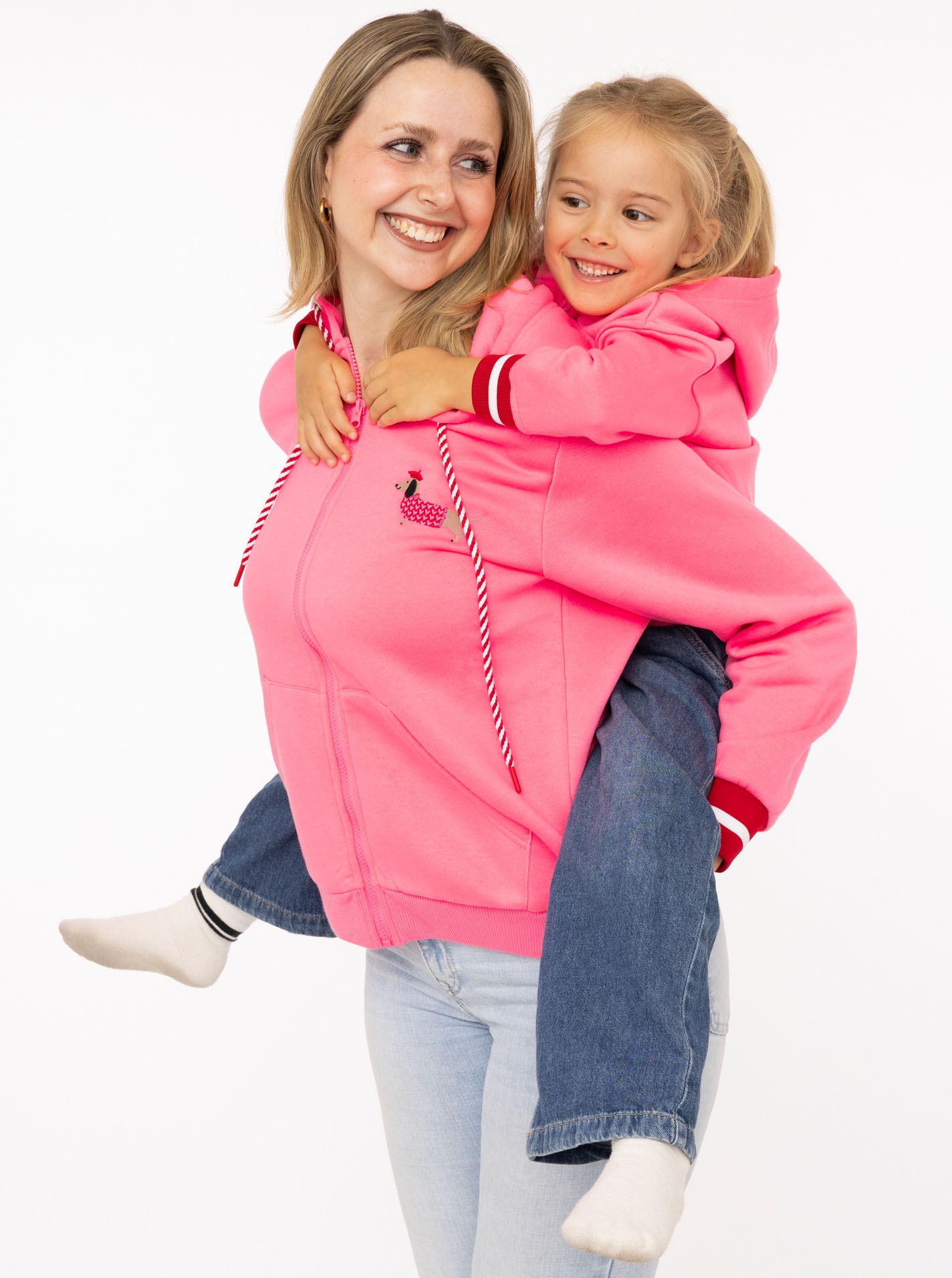 Zwillingsherz Sweatjacke »"Très Bien"« Mini Me, süßes Dackelmotiv, gestreifte Ärmelbündchen, Kapuze, Zipper