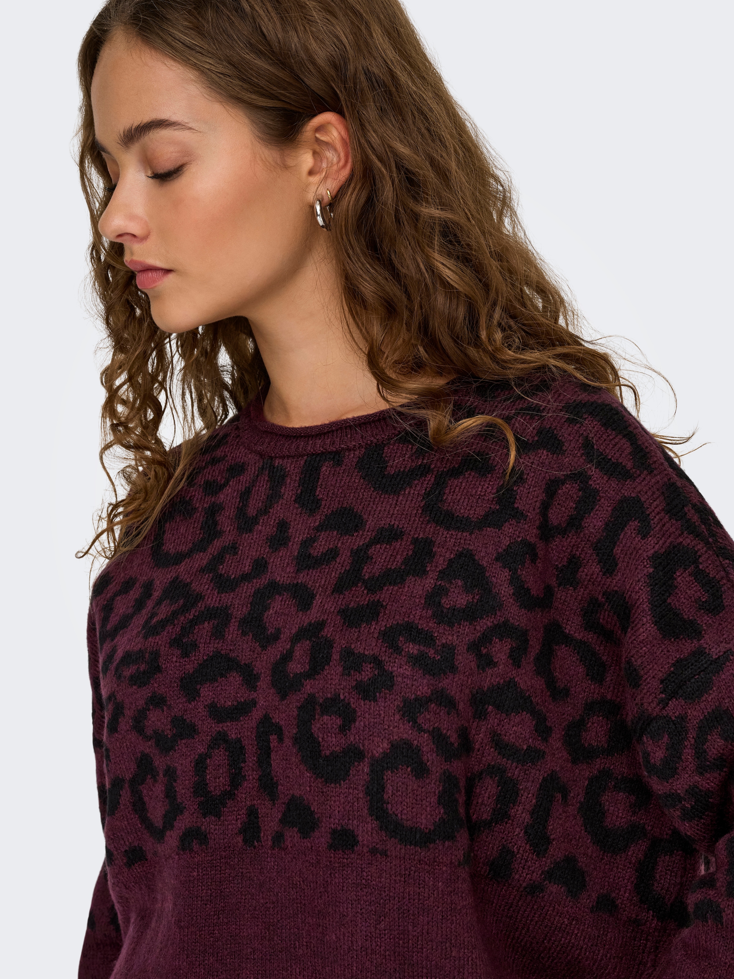 ONLY Rundhalspullover »ONLJADE ANIMAL LS O-NECK NOOS KNT« Kunstfaser, regular fit