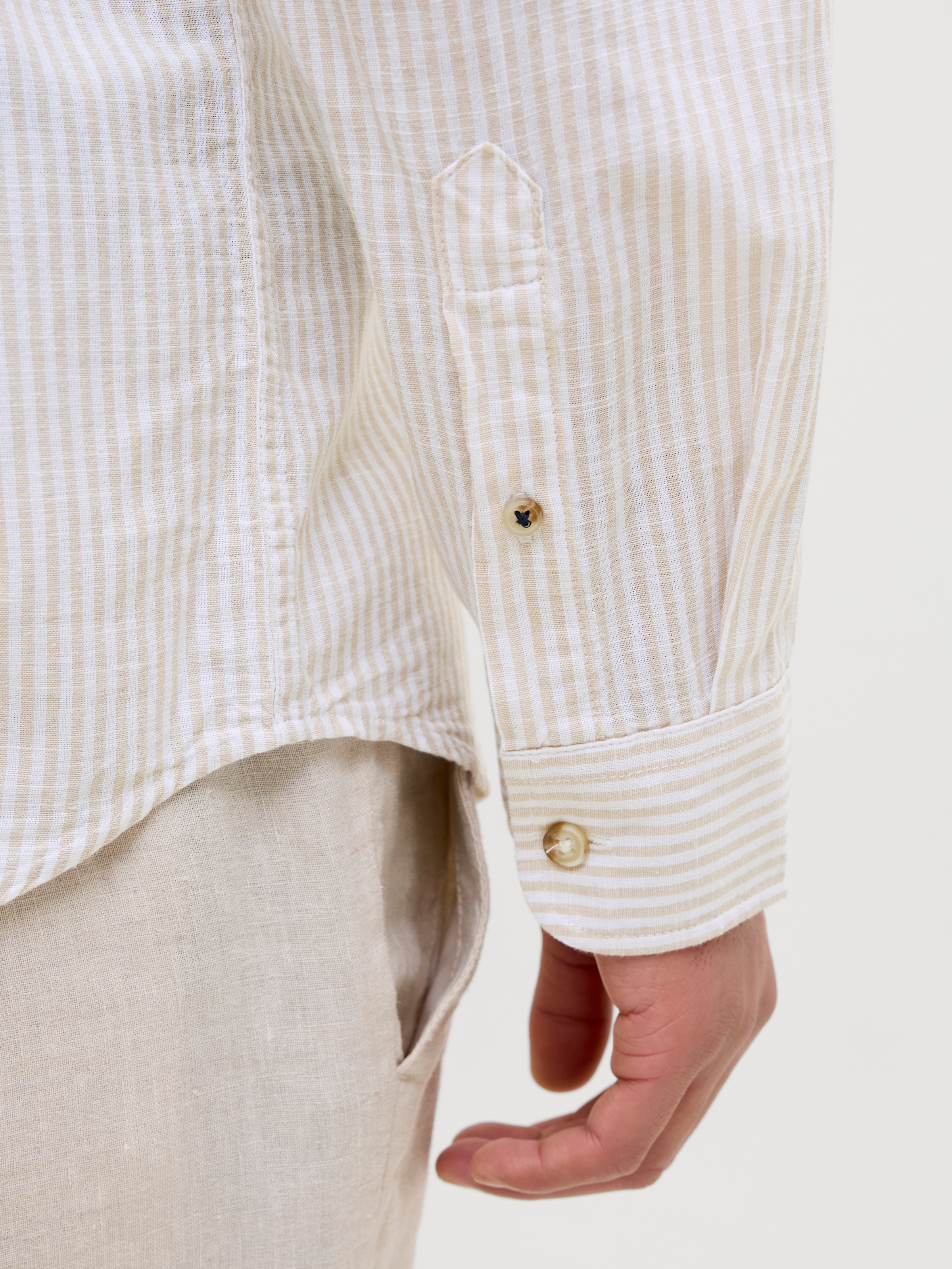 Jack & Jones Langarmhemd »JJESUMMER SHIRT LS SN« mit Hemdkragen