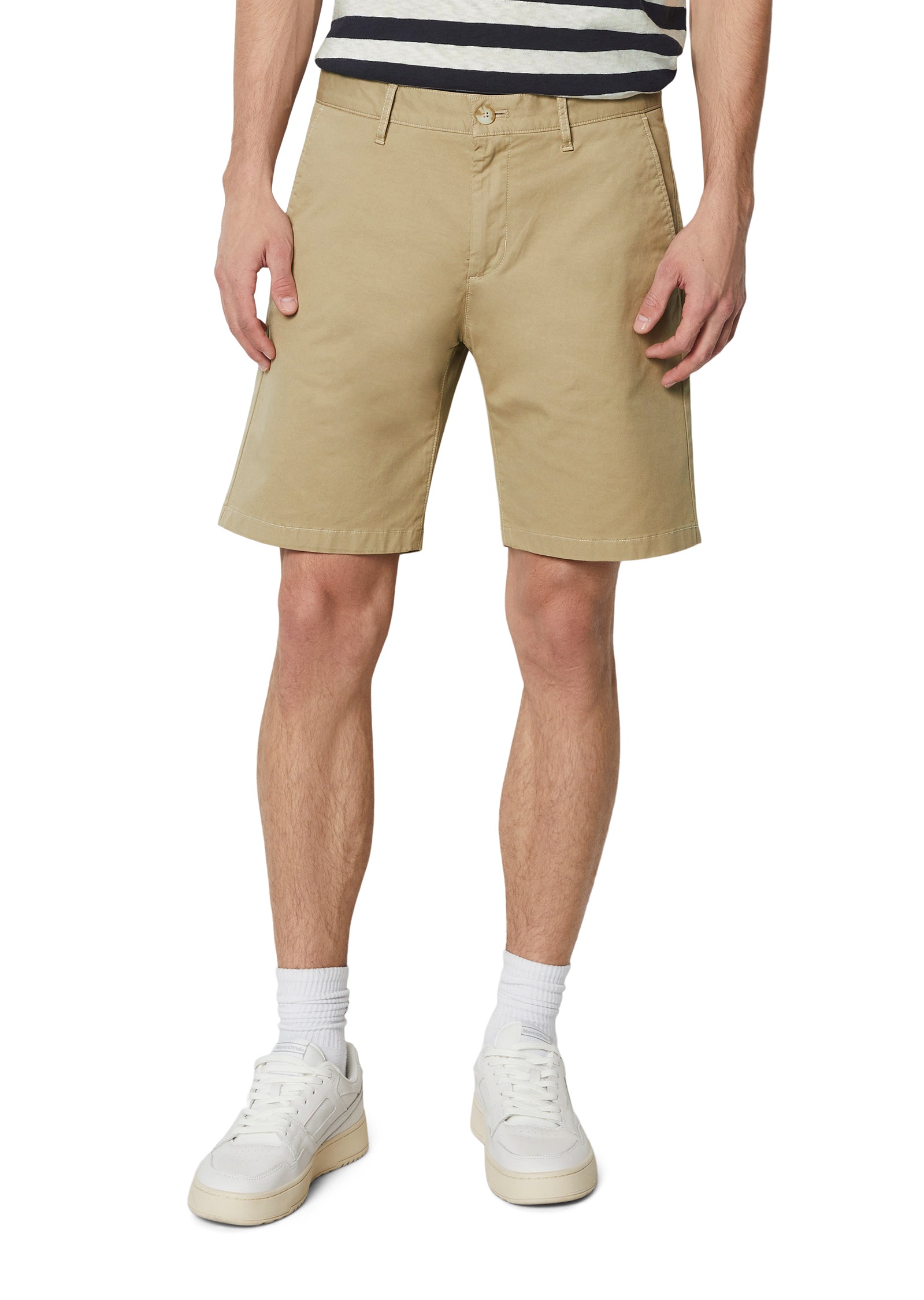 Bermudas, im cleanen Look