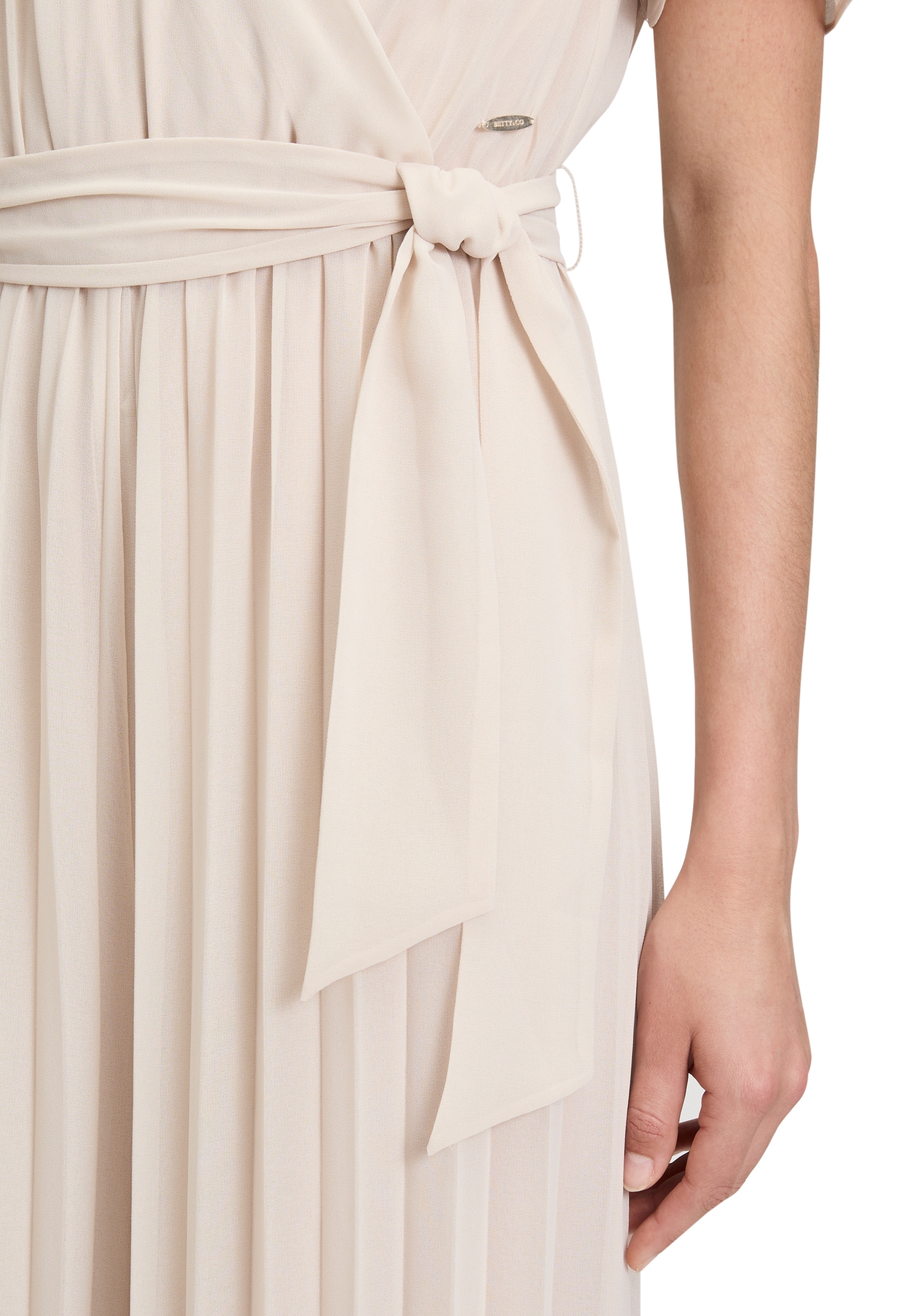 Betty&Co Jumpsuit »Jumpsuit mit Plissee«