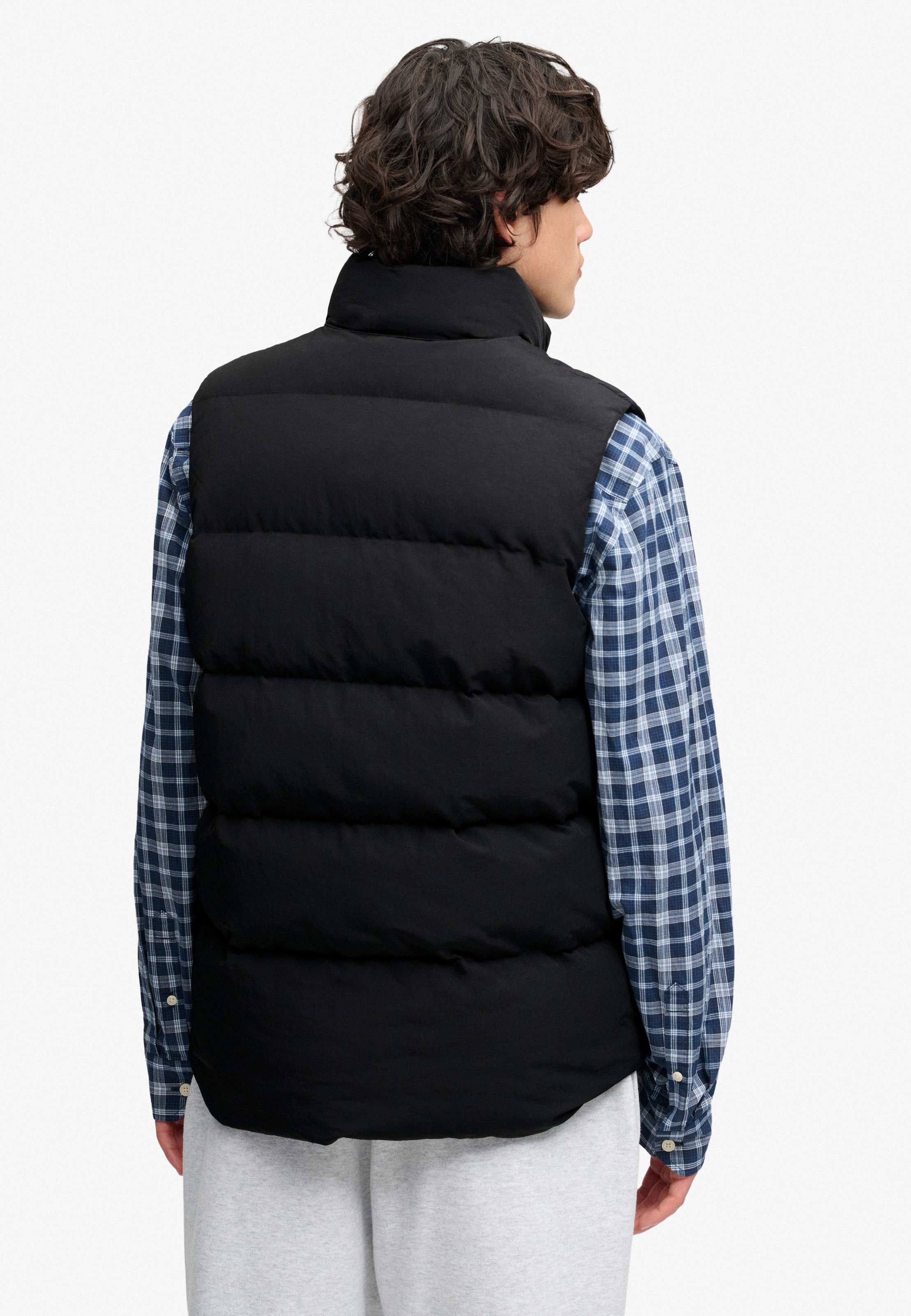 Superdry Steppweste »NON HOOD SHORT EVEREST GILET« mit Obermaterial aus Nylon, Regular Fit, in normaler Länge