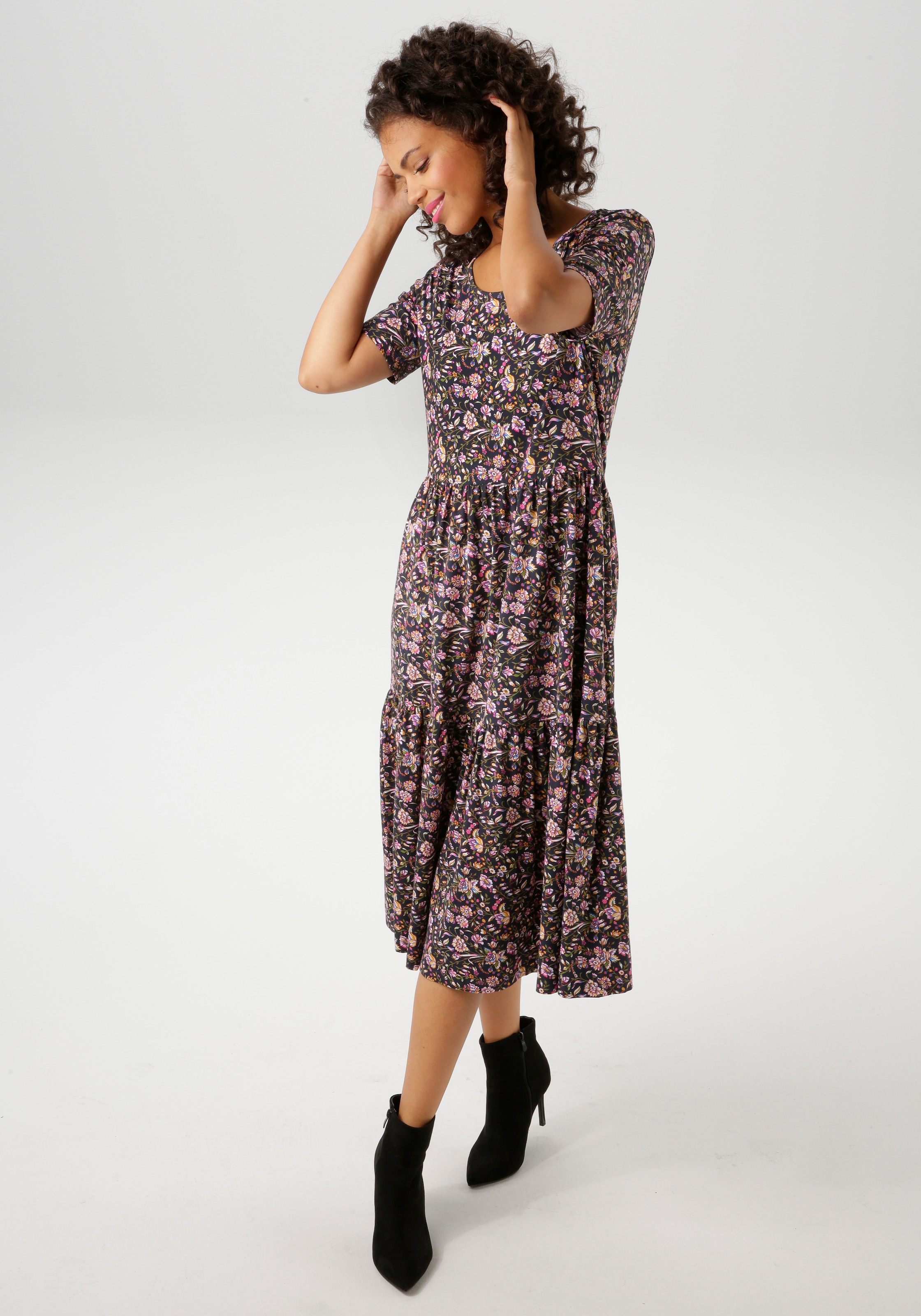 Aniston CASUAL Sommerkleid, mit farbenfrohen Blumendruck - NEUE KOLLEKTION