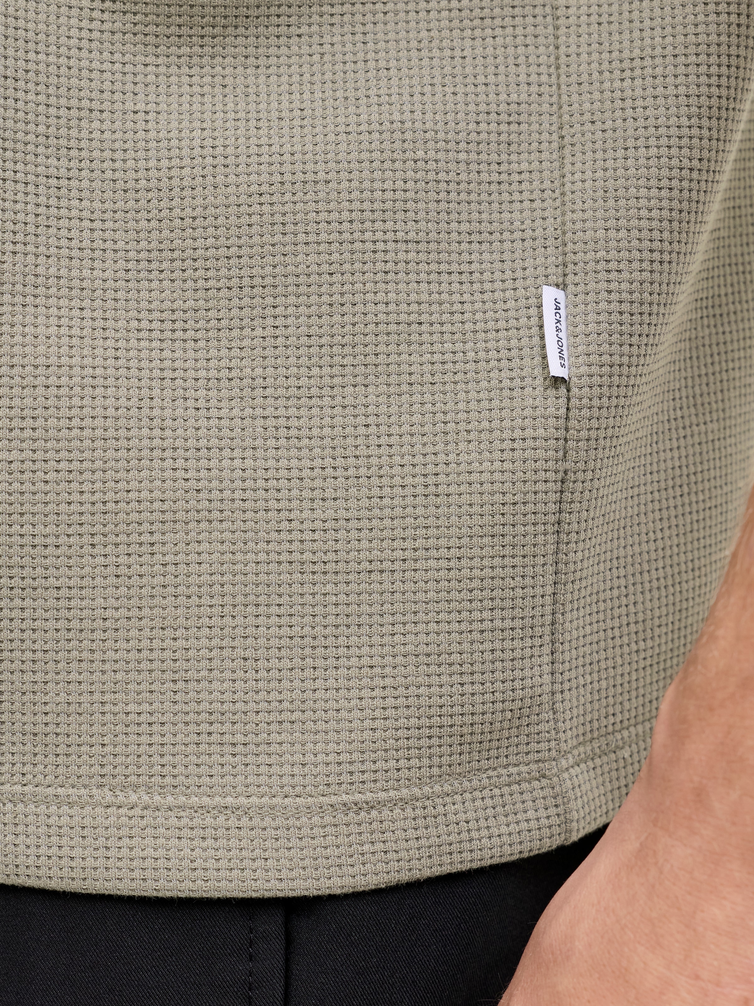 Jack & Jones Rundhalsshirt »JJEAUSTIN TEE SS NOOS« Materialmix, relaxed fit