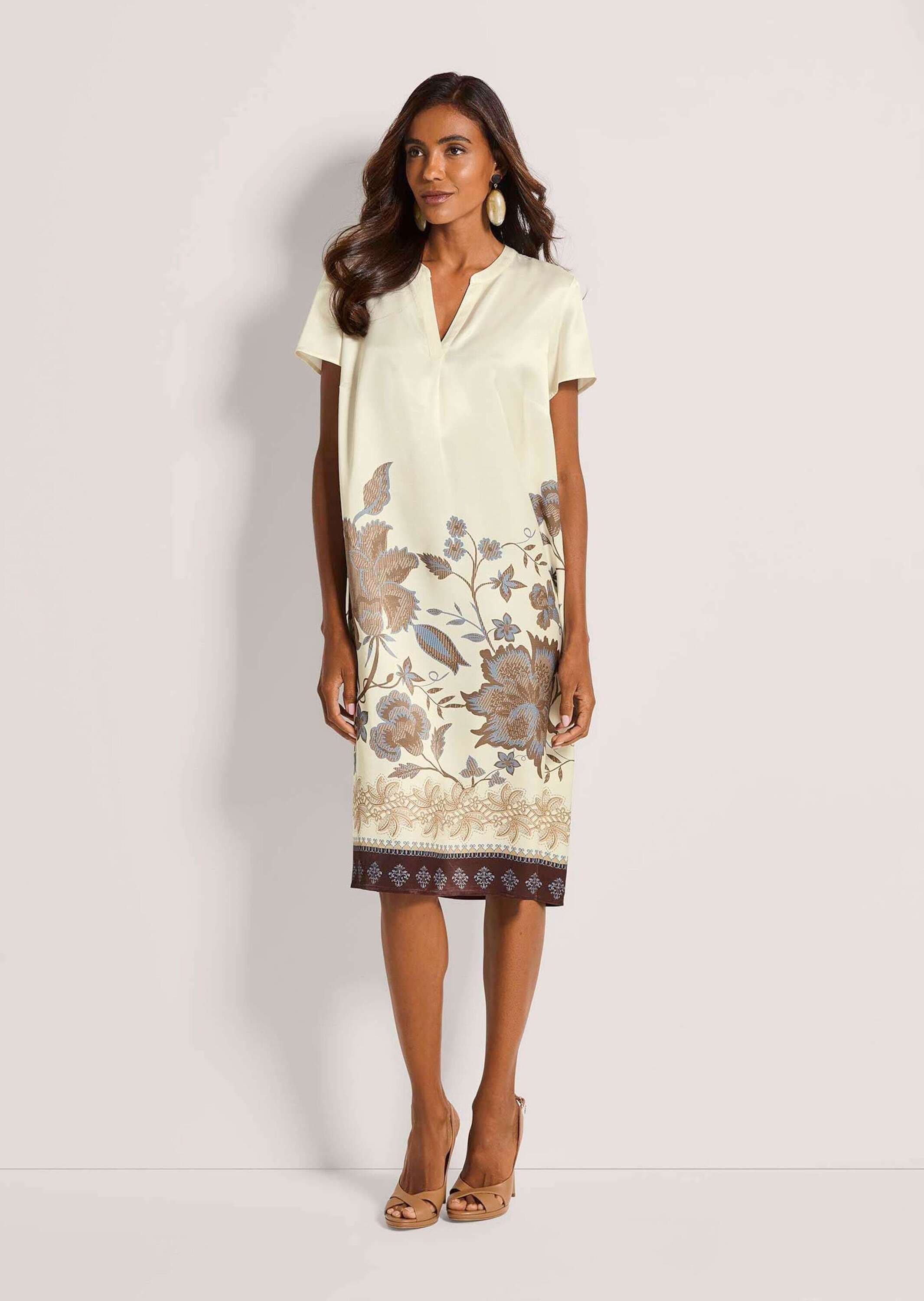 MADELEINE Druckkleid »Sommerkleid Viskosekleid mit floralem Muster« Nahttasche Rückenpasse mit Kräuselung