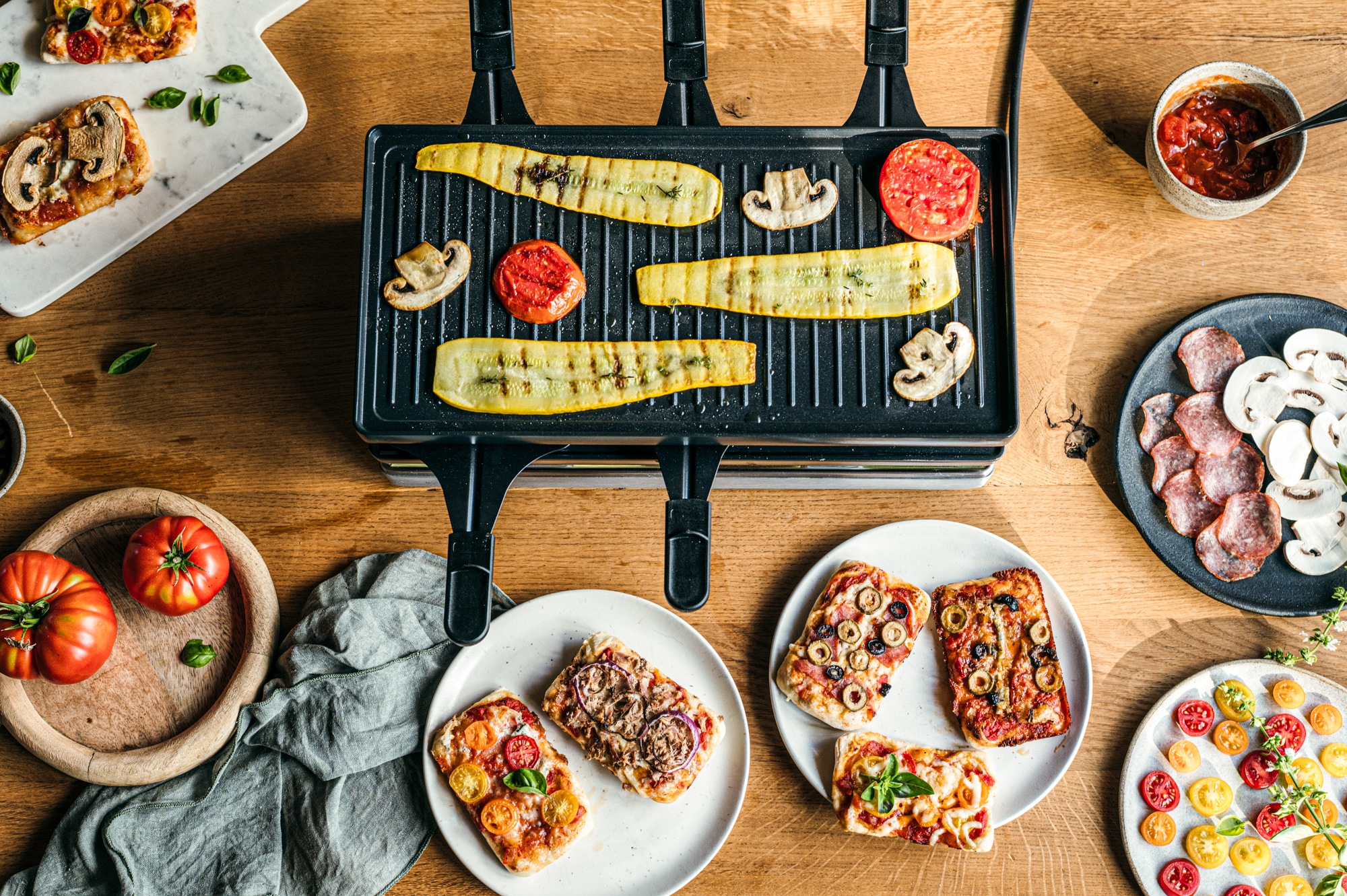 Rommelsbacher Raclette »RCP 1800« 14 Stk. Raclettepfännchen 1.800 W Pizza-Ebene mit zusätzlicher Heizung für knusprigen Teigboden