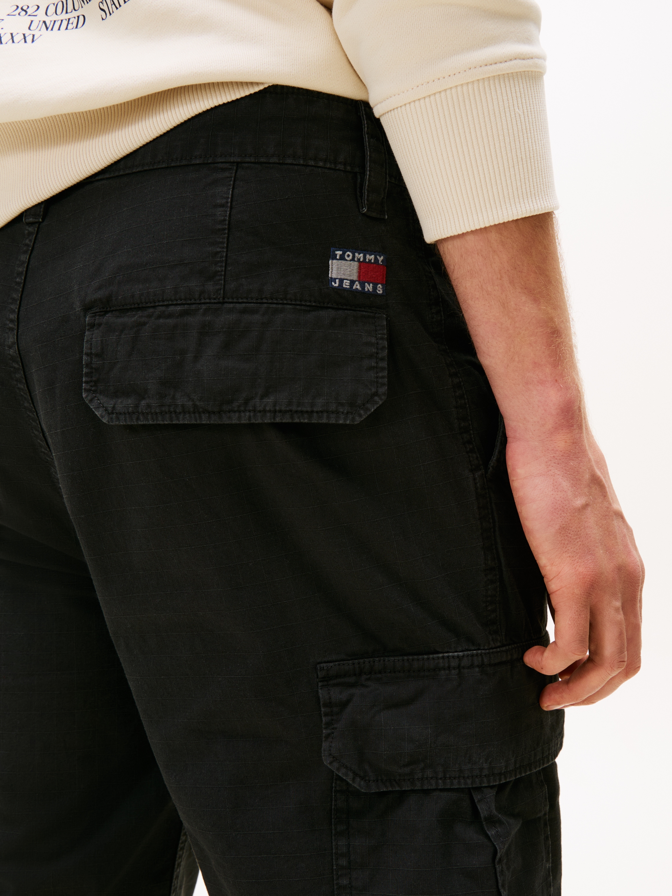Tommy Jeans Cargoshorts »TJM OTIS CARGO REG SHORTS«, Mit Gürtelschlaufen