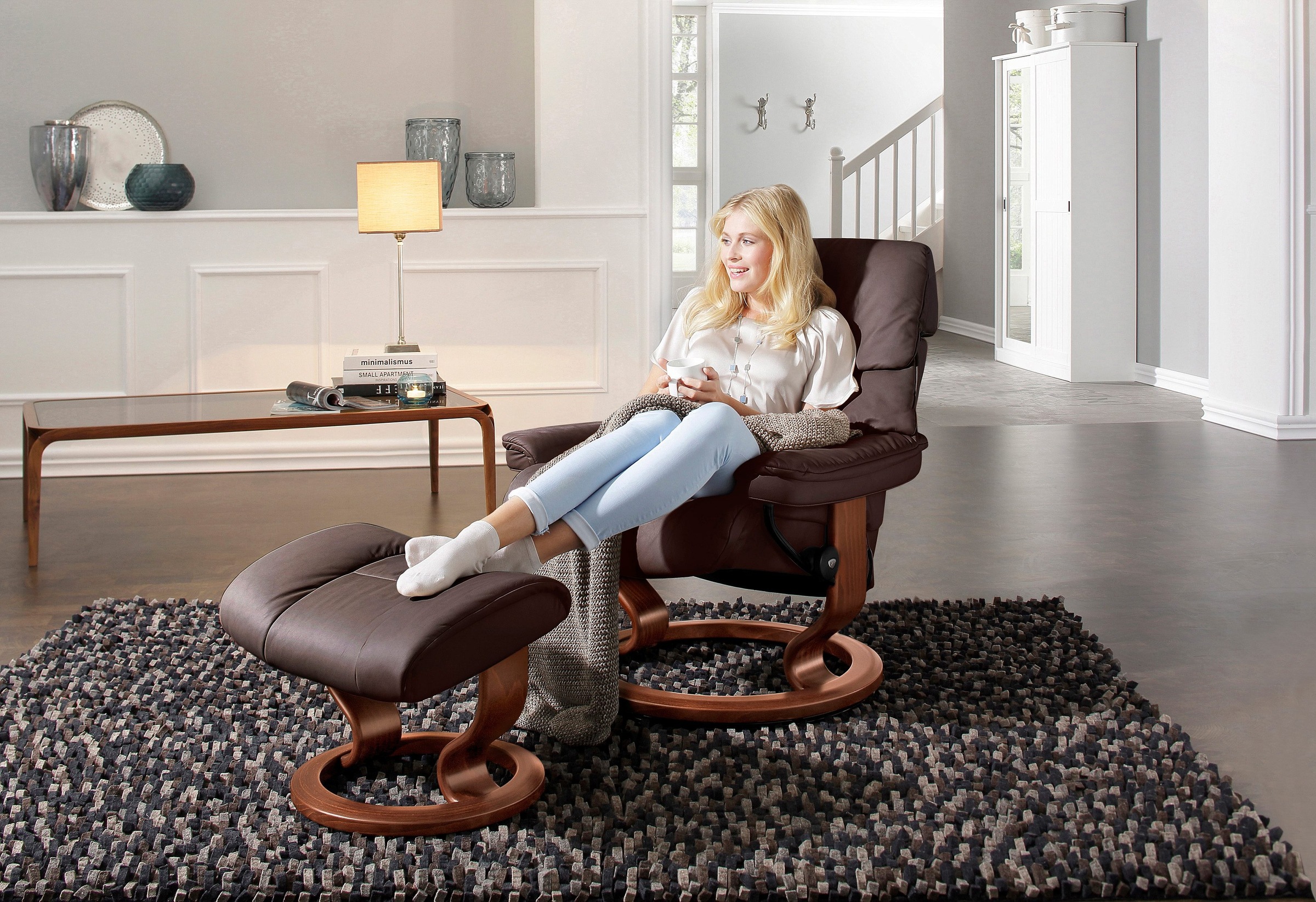 Stressless® Relaxsessel »Ruby«, (Set, Relaxsessel mit Hocker), mit Classic Base, Größe M, Gestell Eiche, Wenge, Braun & Schwarz
