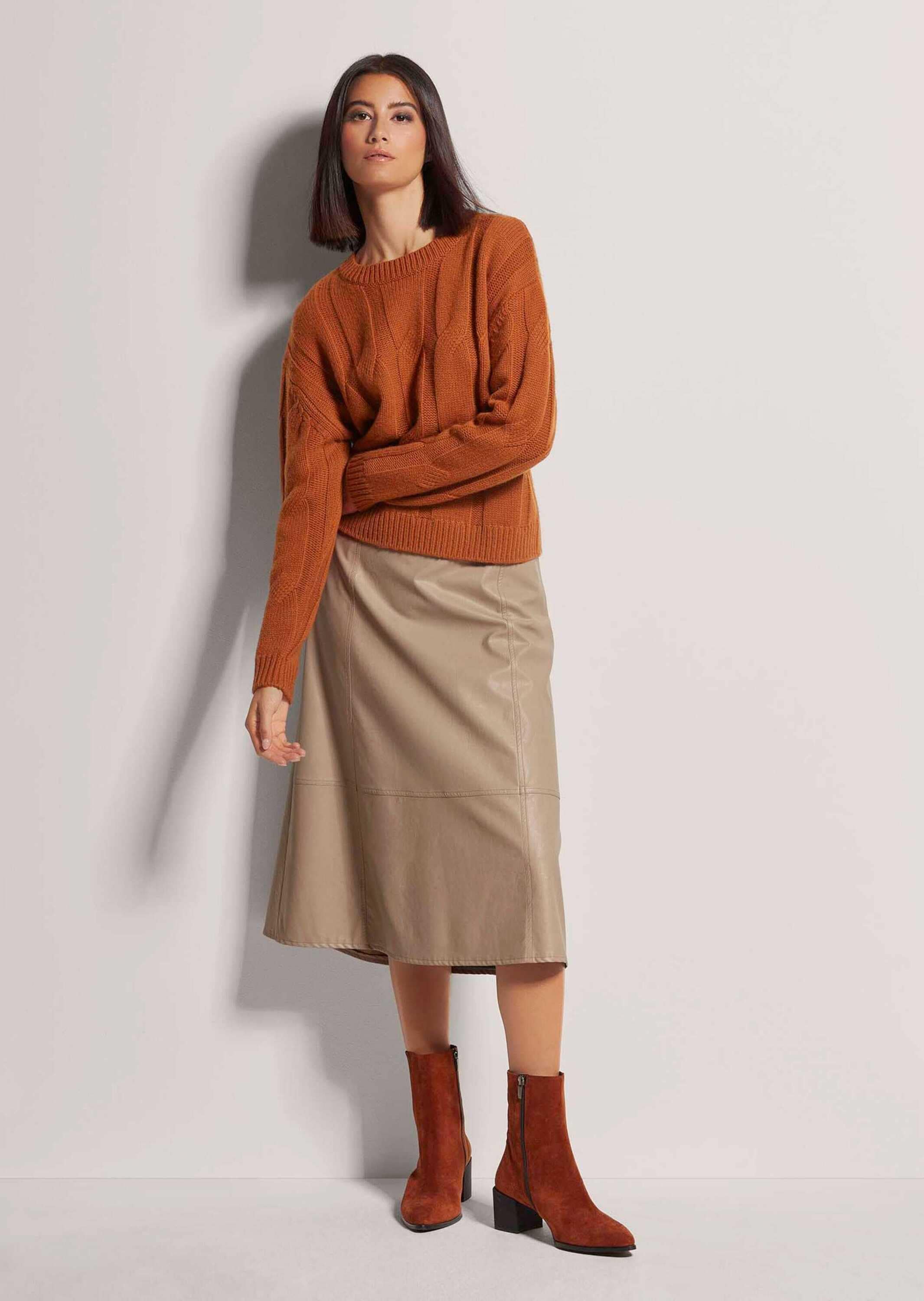 MADELEINE Longpullover »Pullover Kurzer Rollkragen-Pullover mit Zopfmuster«