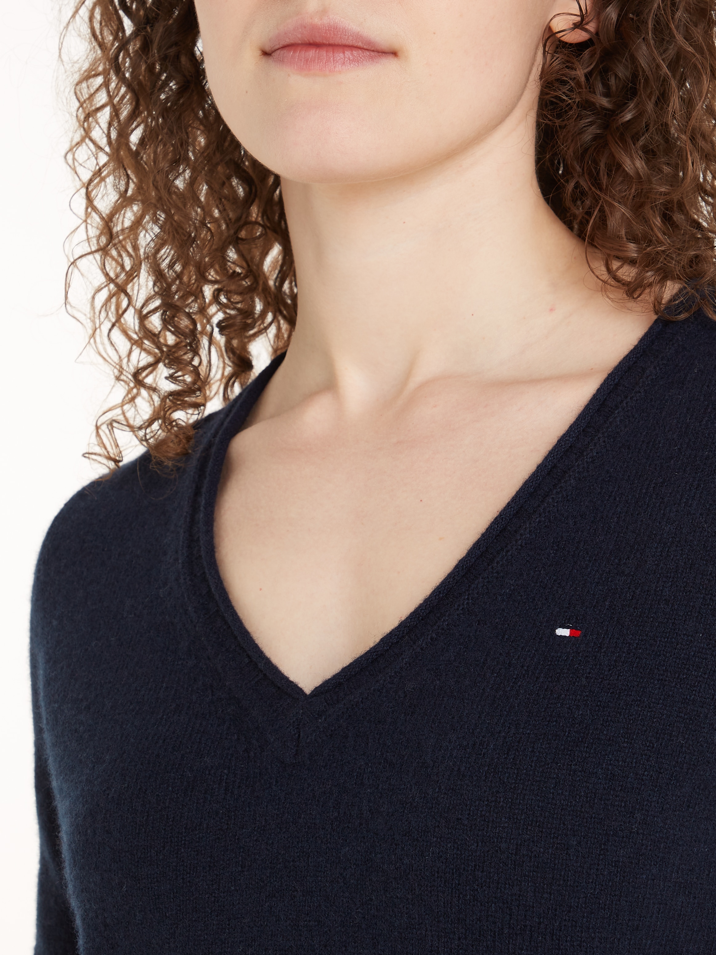 Tommy Hilfiger Strickpullover »SOFT WOOL V-NK SWEATER«, aus reiner Wolle