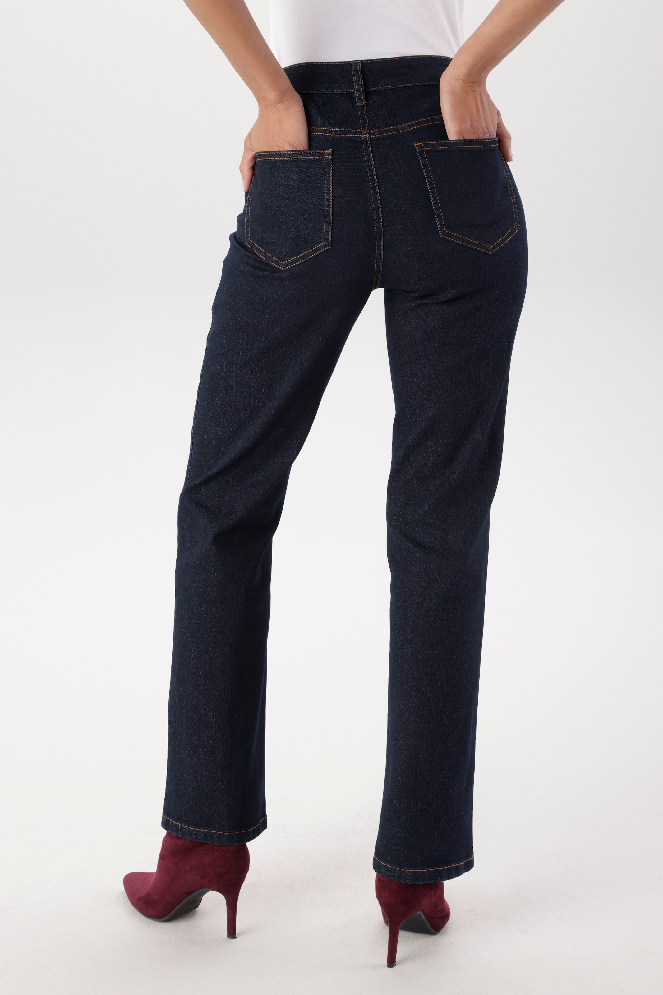 Aniston SELECTED 5-Pocket-Jeans in Straight-Form und dunkler, moderner Waschung - NEUE KOLLEKTION