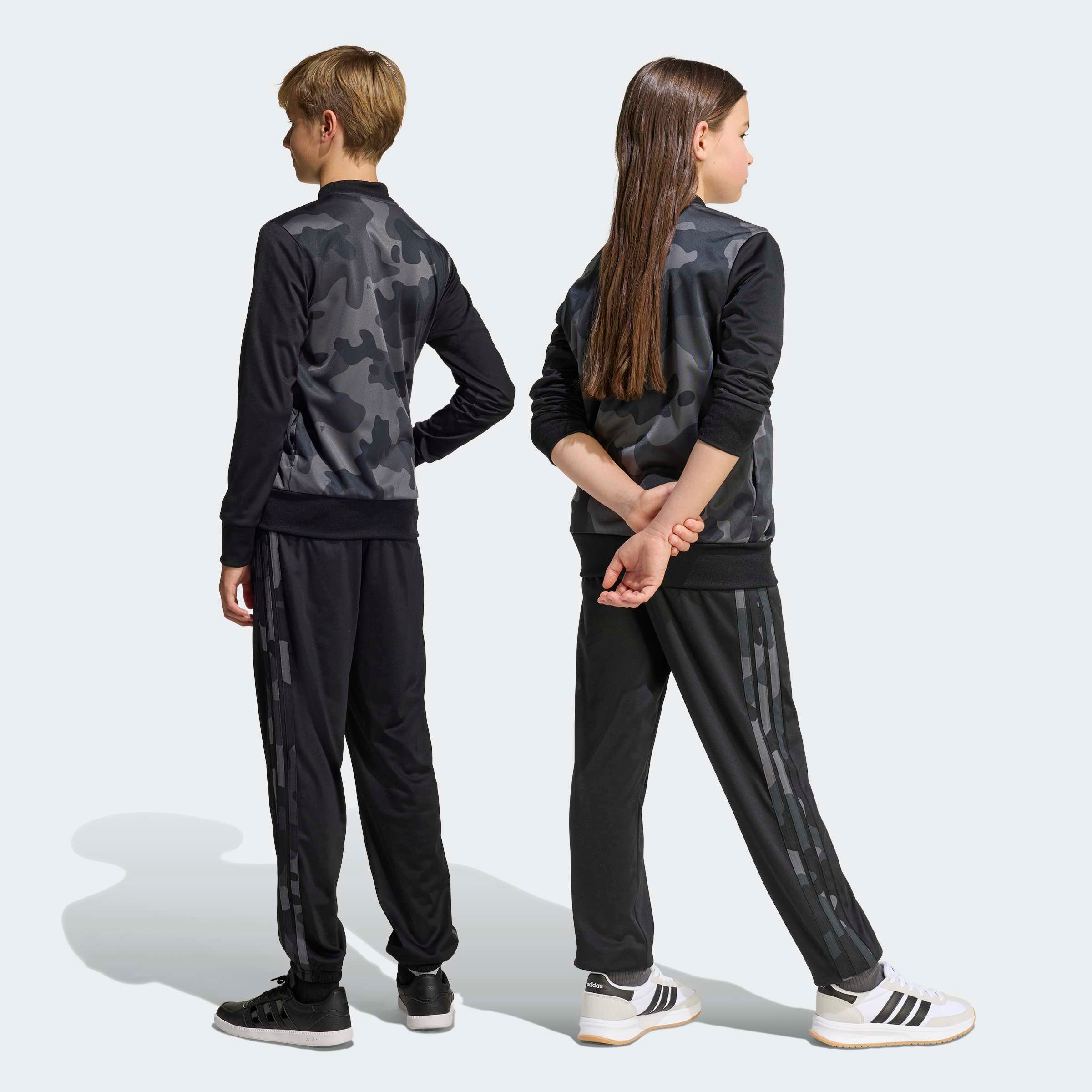 adidas Sportswear Trainingsanzug »SEASONAL ESSENTIAL CAMOUFLAGE TRICOT 3-STRIPES ALL OVER PRINTED KIDS« 2 tlg.