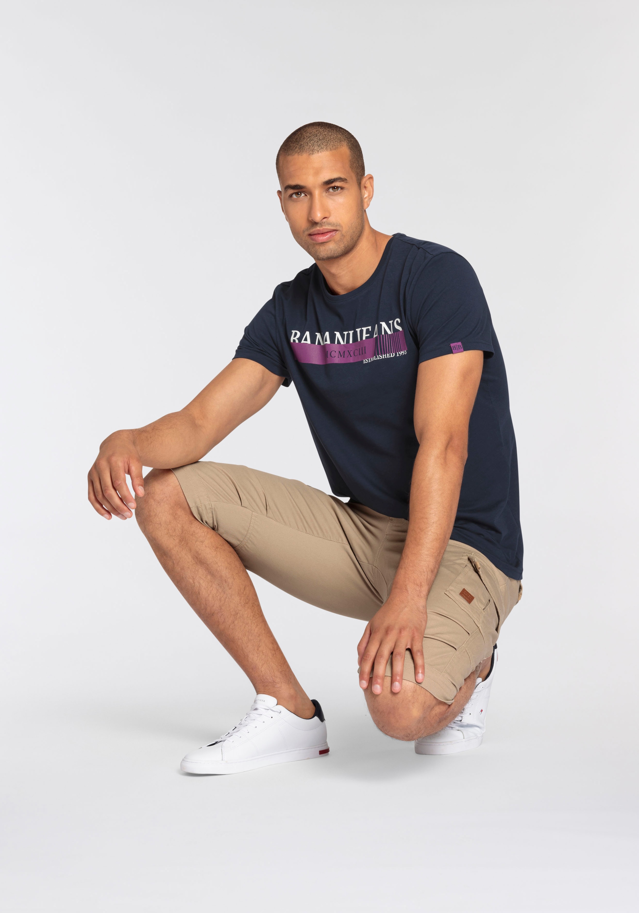 Bruno Banani T-Shirt, mit neonfarbenen Print