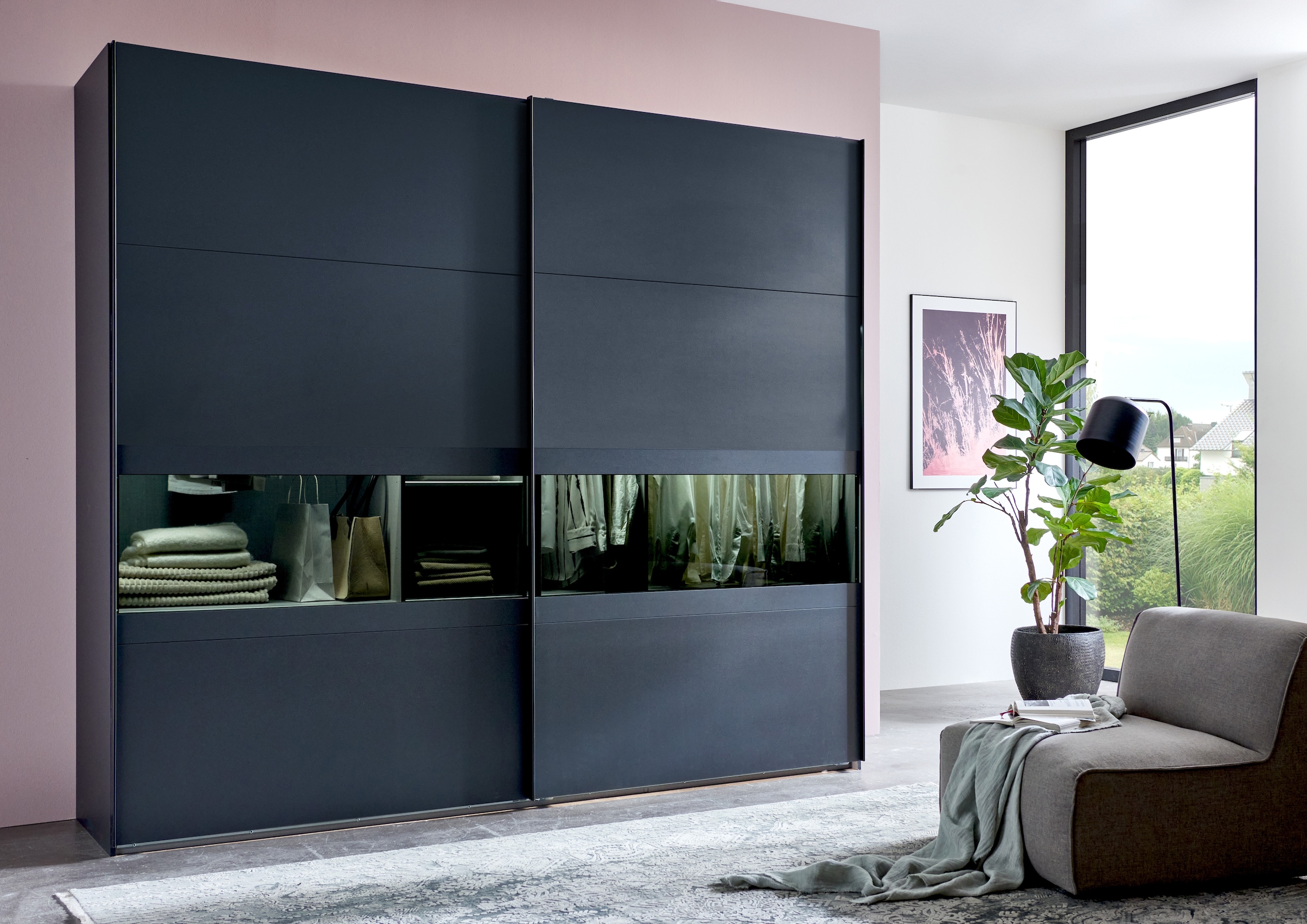 Wimex Schwebetürenschrank »Easy Plus, Kleiderschrank Made in Germany«, mit Glaseinsatz/ Rauchglas, viele Breiten zur Auswahl, schwarze Griffe