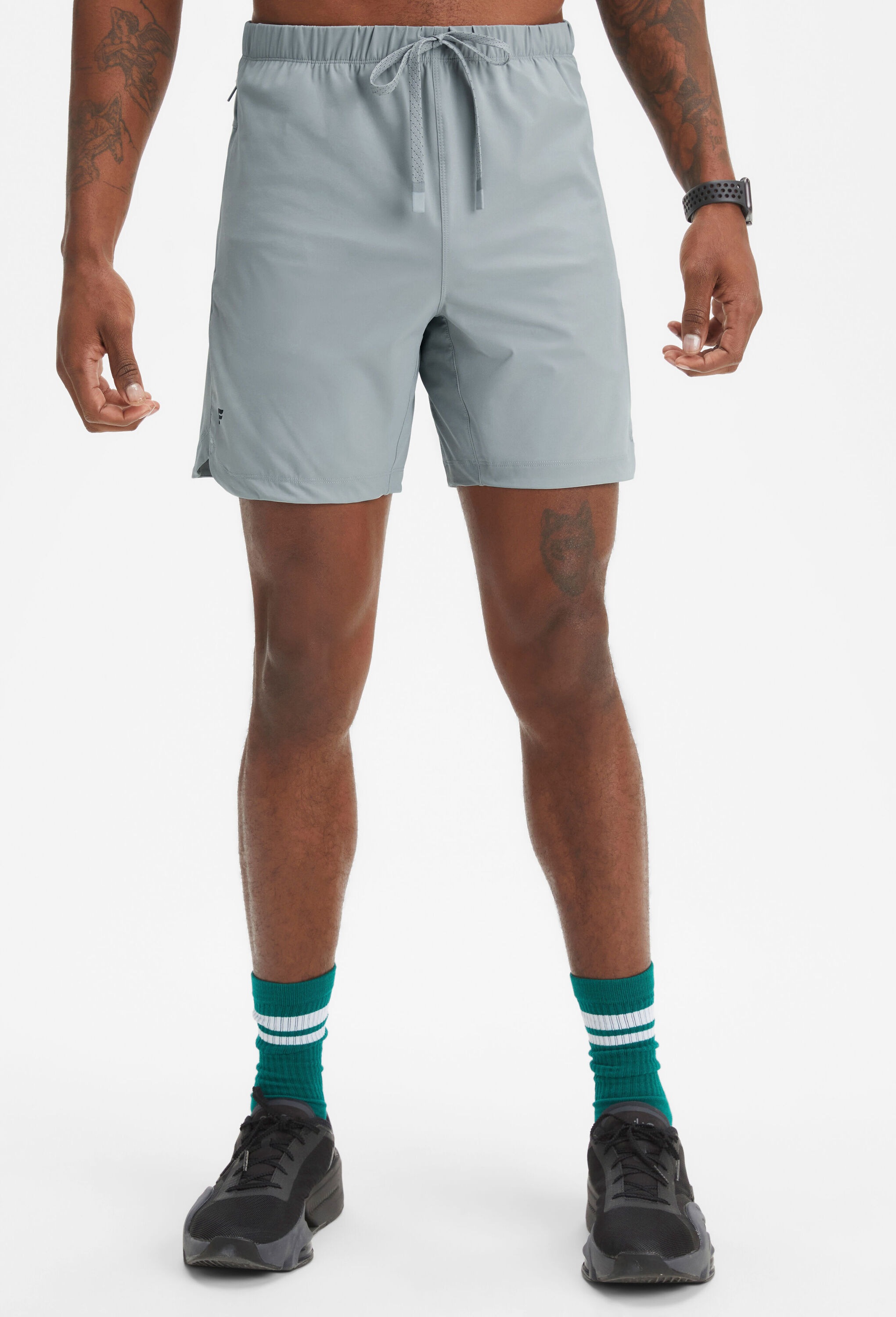 Fabletics Trainingshose »Fabletics Shorts The One Short 13cm«  mit Reißverschlusstaschen