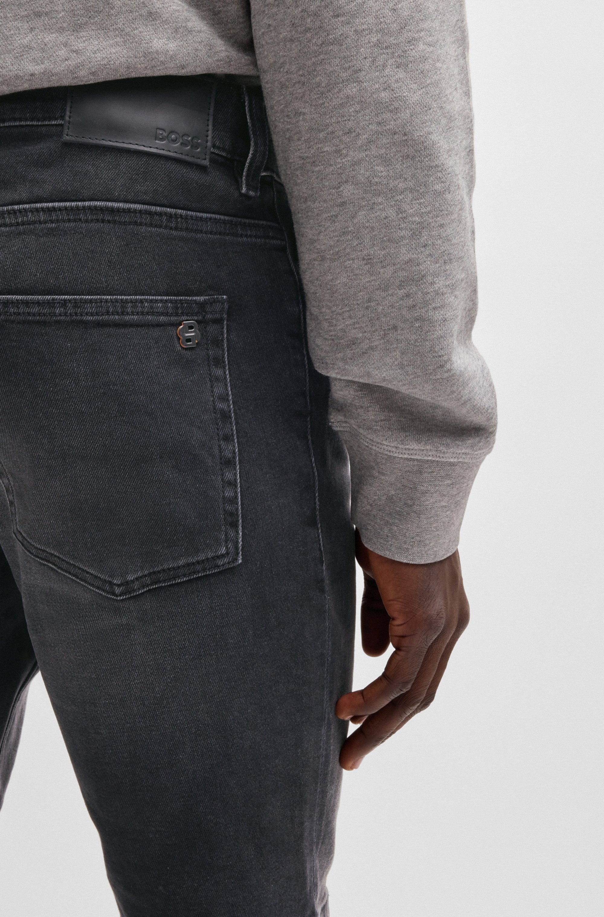 BOSS ORANGE Shorts »Delaware Shorts B«, mit Coinpocket und Lederbadge
