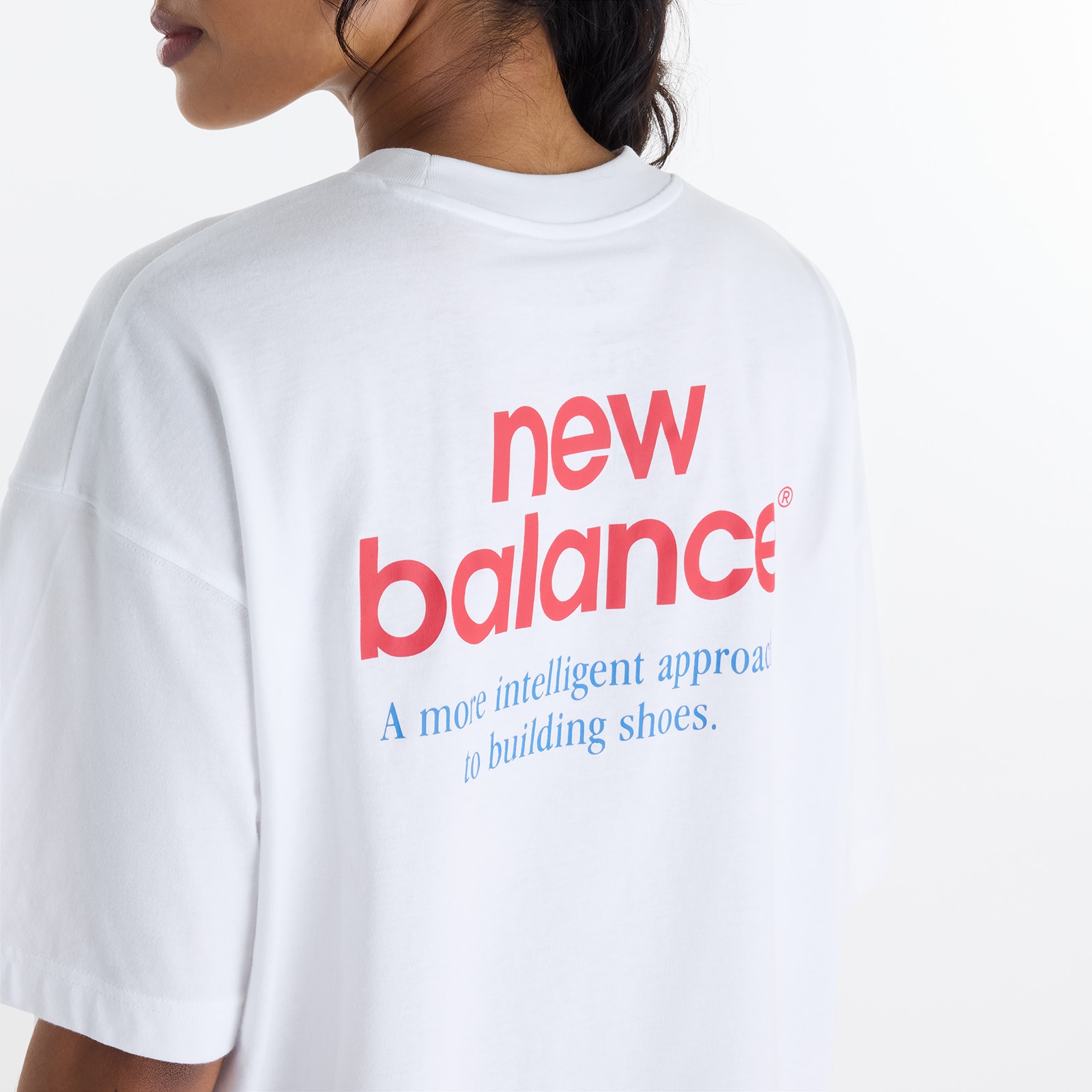 New Balance T-Shirt »INTELLIGENT RELAXED T-SHIRT« für Erwachsene, sportlicher Stil, lässiger Look, aus Baumwolle