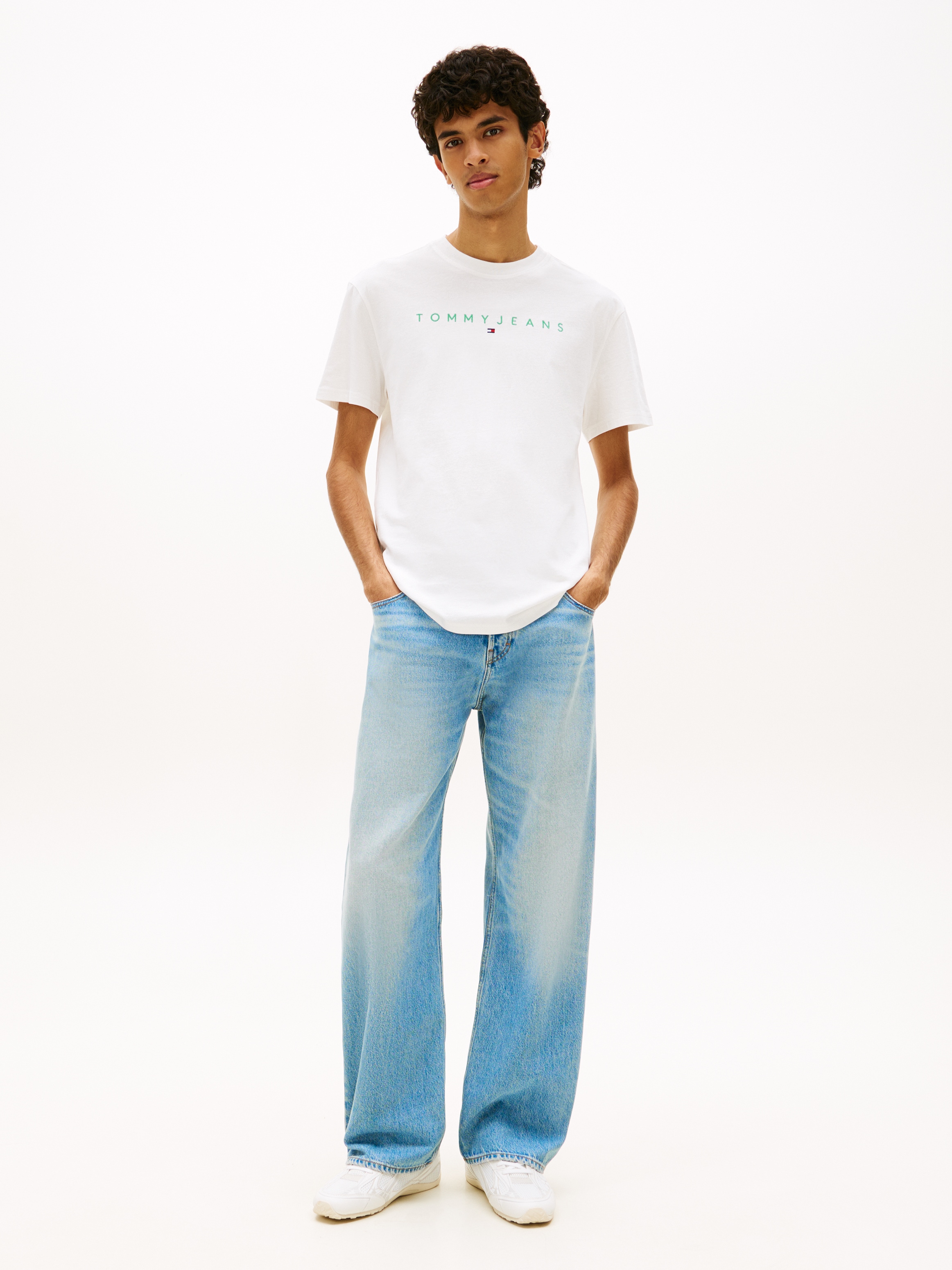 Tommy Jeans T-Shirt »TJM REG LINEAR LOGO TEE EXT« Rundhals, Regular Fit