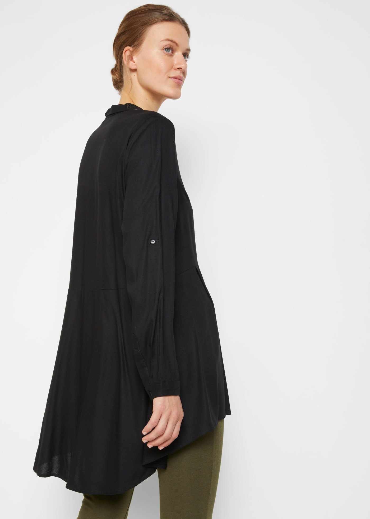 bonprix Longbluse mit Vokuhila-Form, aus fließender Viskose, lässig geschnitten