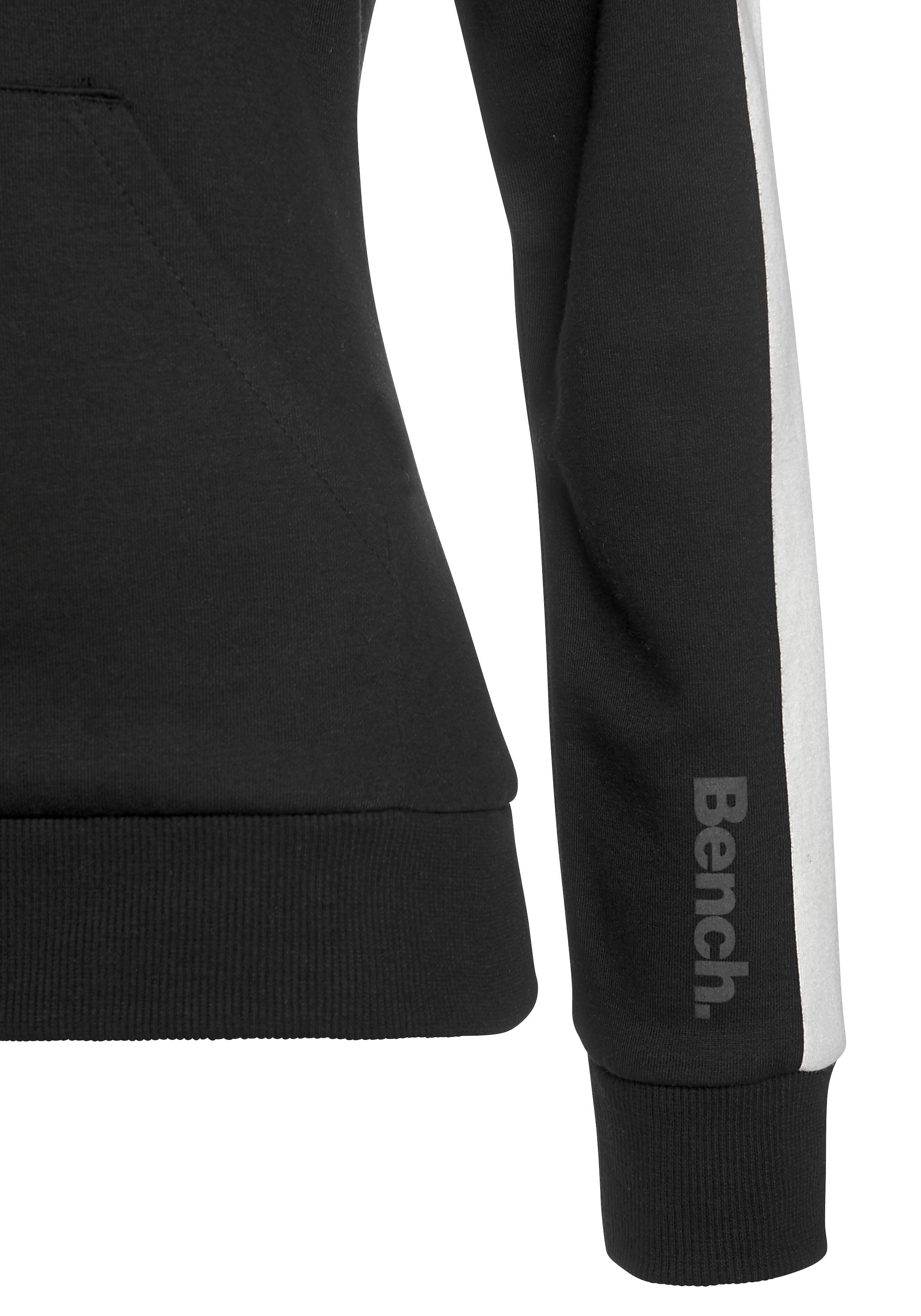 Bench. Loungewear Kapuzensweatshirt, mit Seitenstreifen und Kängurutasche, Loungeanzug, Hoodie