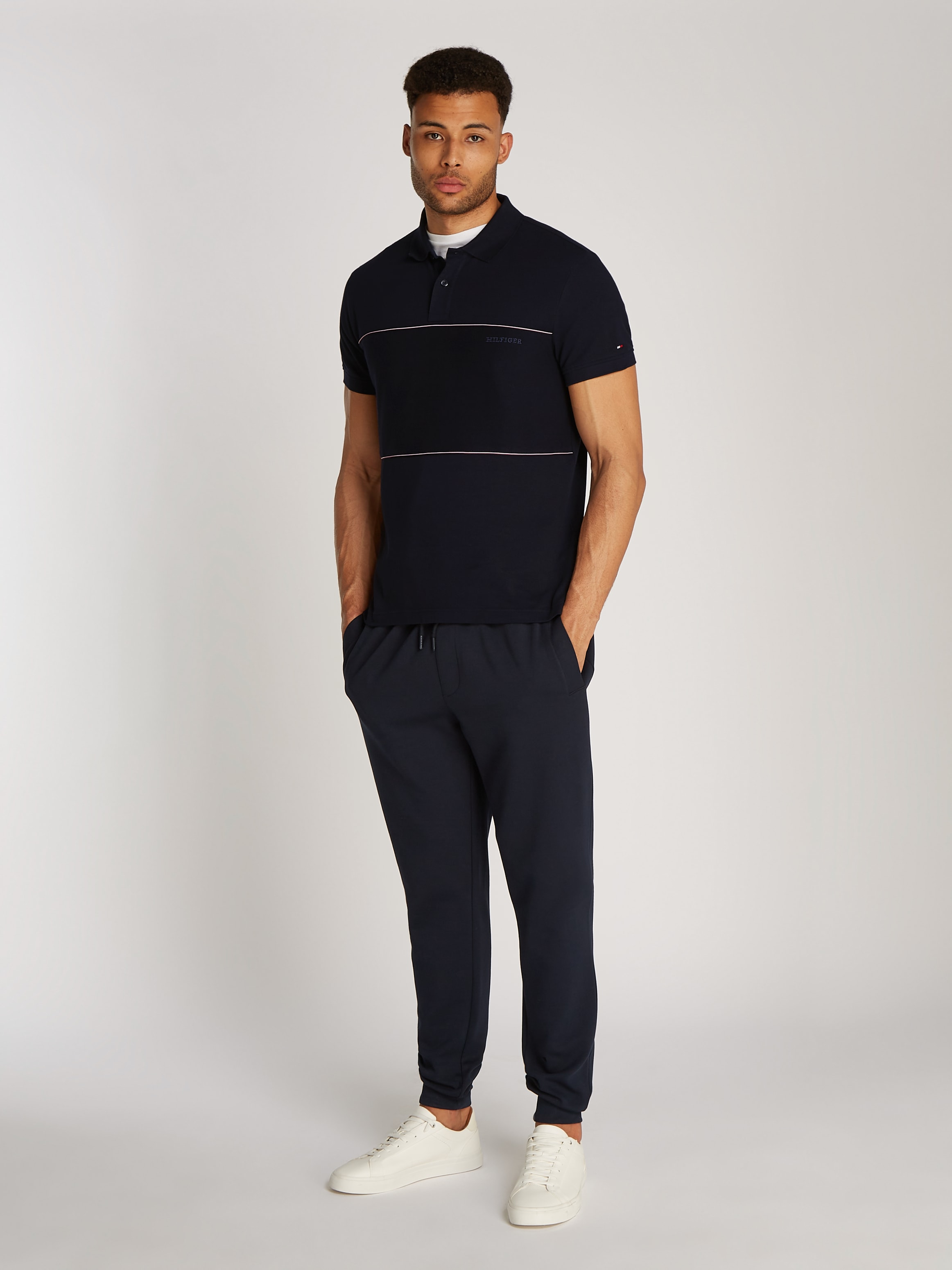 Tommy Hilfiger Poloshirt »GLOBAL STRIPE BLOCKING REG POLO«, mit Logo-Stickerei und Logo-Streifen
