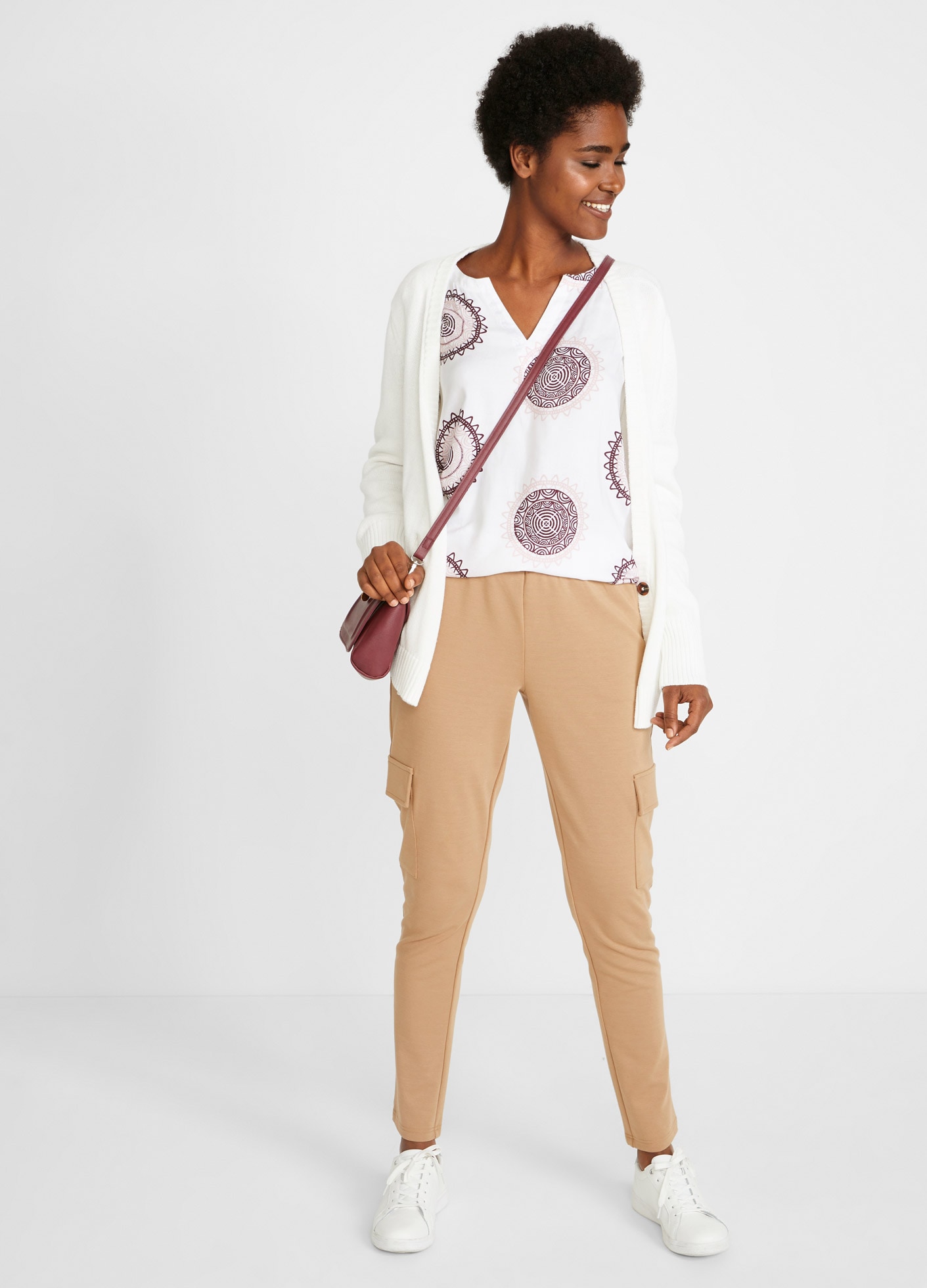 bonprix Tunika »Tunikabluse aus softer Viskose« für den Alltag, figurumspielende Passform, mit Umlegekragen