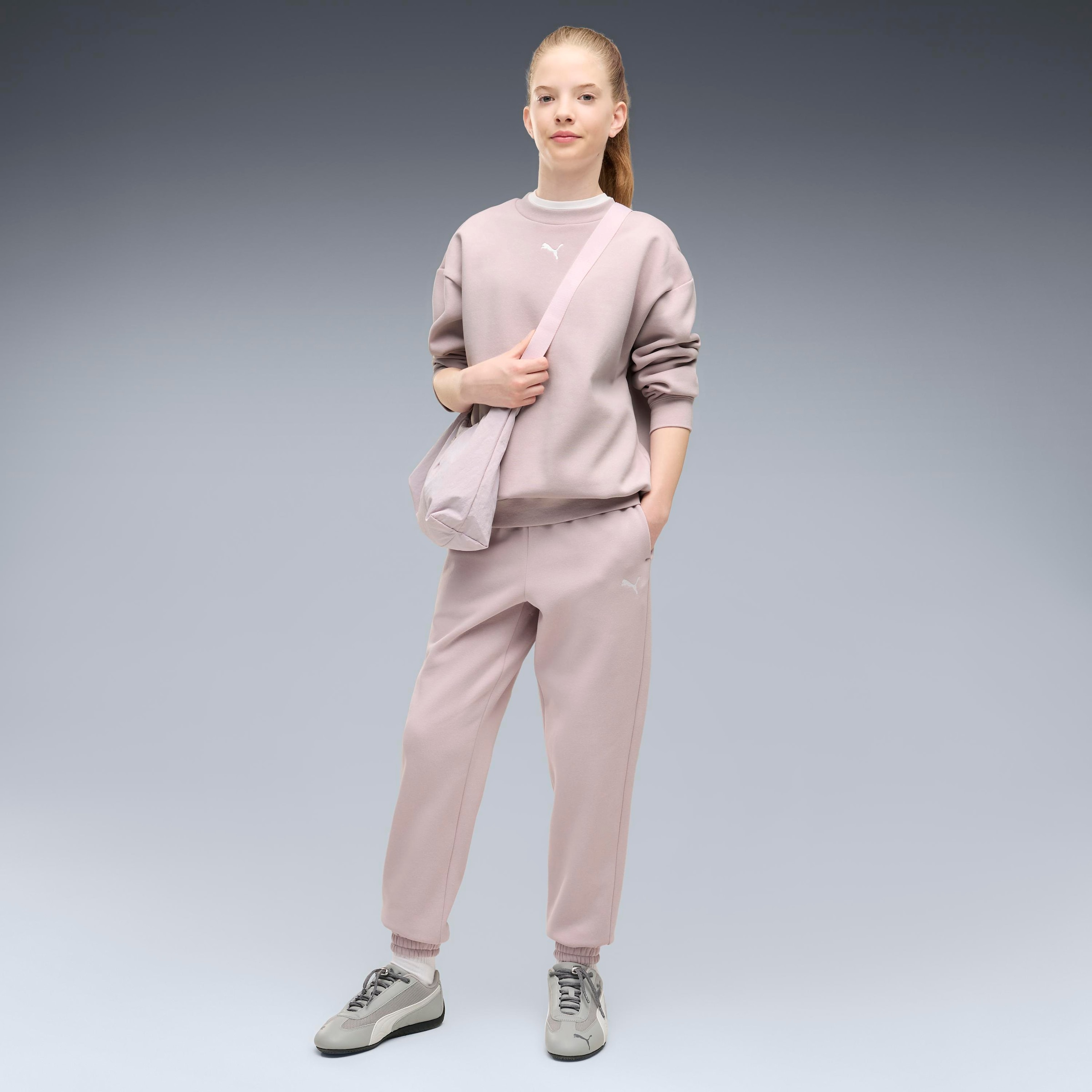 PUMA Trainingsanzug »LOUNGEWEAR OVERSIZED SWEAT SUIT FL G« 2 mit elastischem Bund, mit gerippten Bündchen, mit Seitentaschen