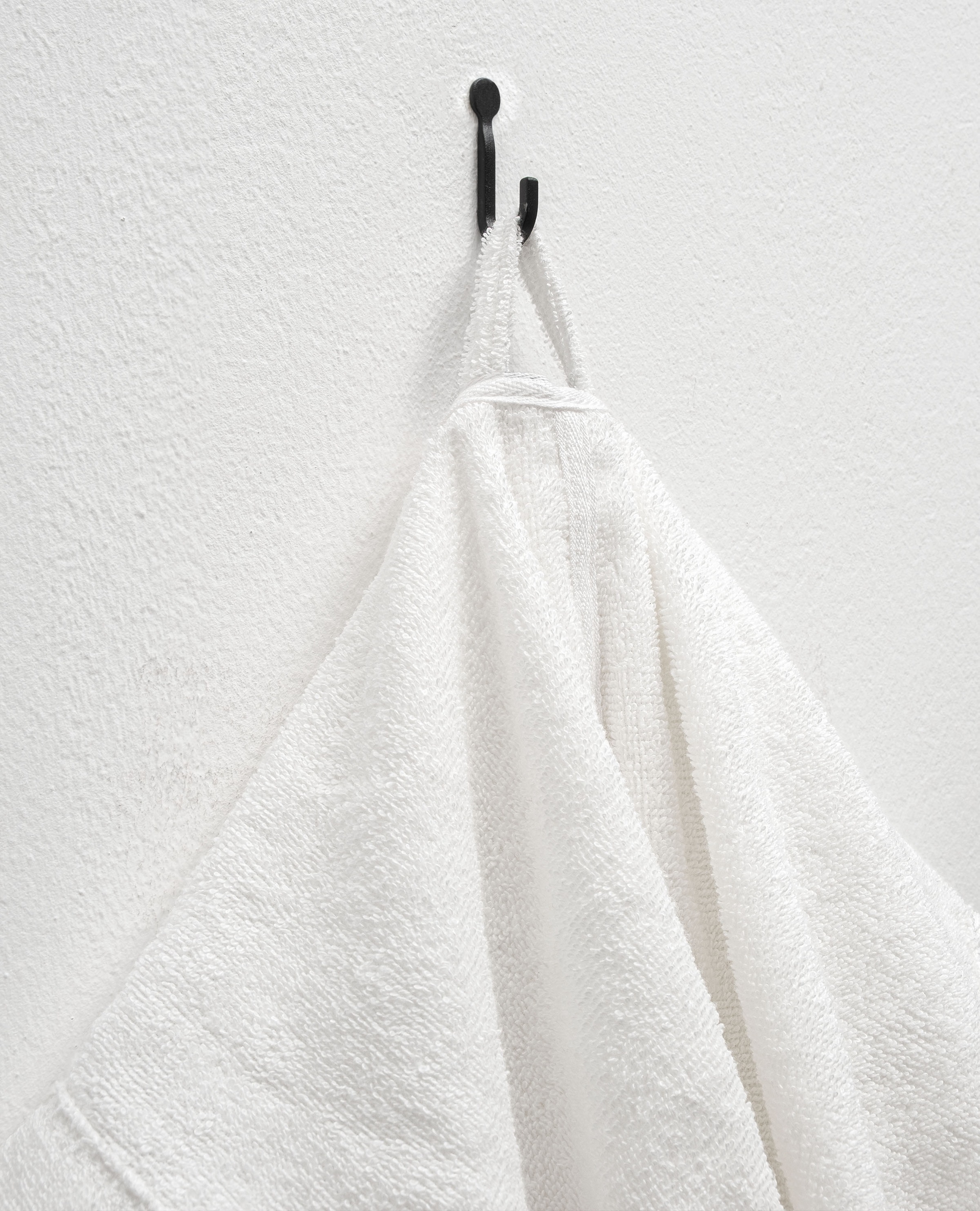 Bruno Banani Kinderbademantel »Danny, Ideal für Zuhause, Schwimmbad oder im Urlaub« 1 Stk. tlg., mit Logostreifen, aus 100% Baumwolle