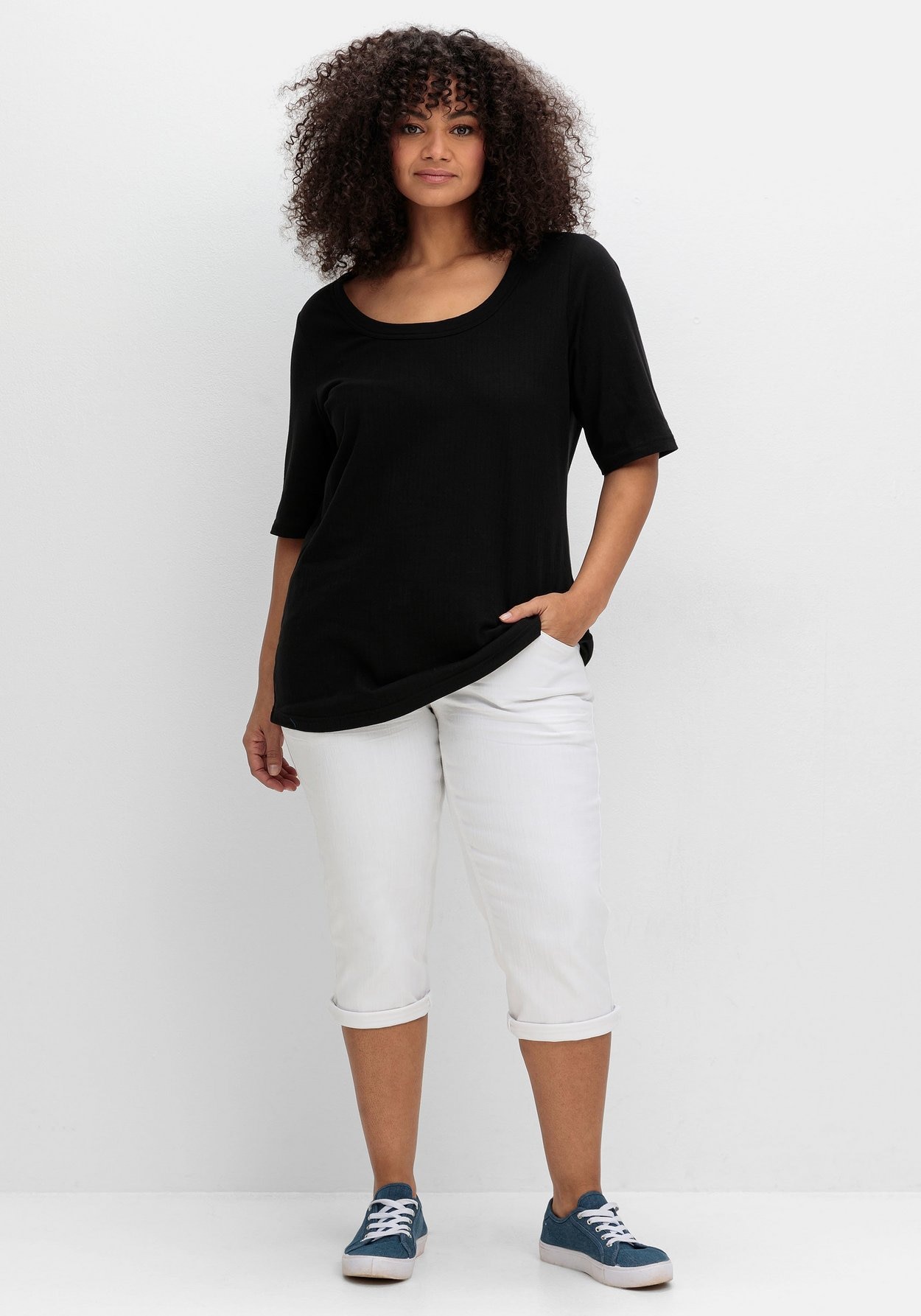 Sheego T-Shirt »Shirt mit weitem Rundhalsausschnitt, in Rippstruktur«