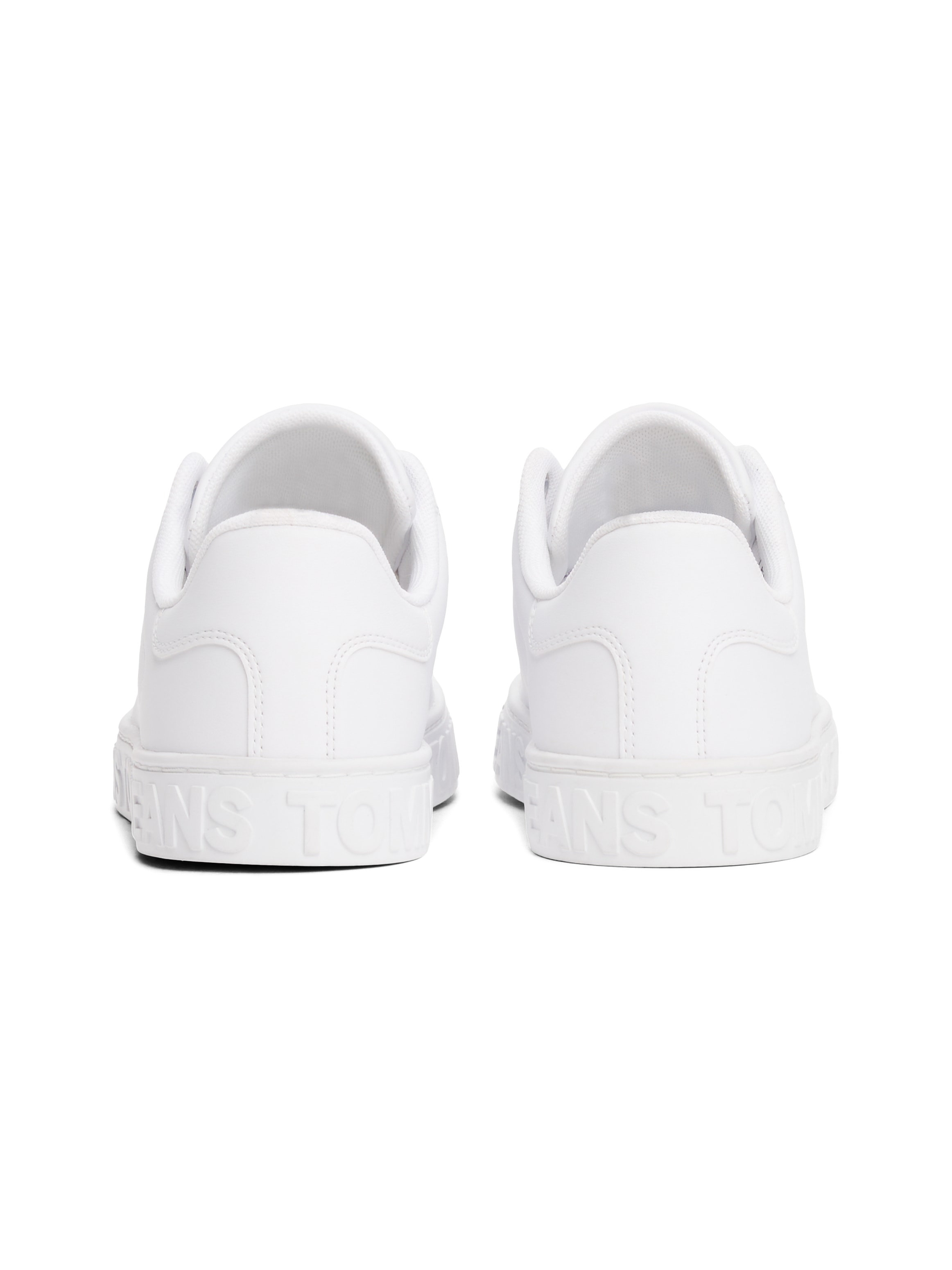 Tommy Jeans Plateausneaker »TJW LOGO OUTSOLE SNEAKER ESS«, Freizeitschuh, Halbschuh, Schnürschuh mit seitlicher Logoflagge