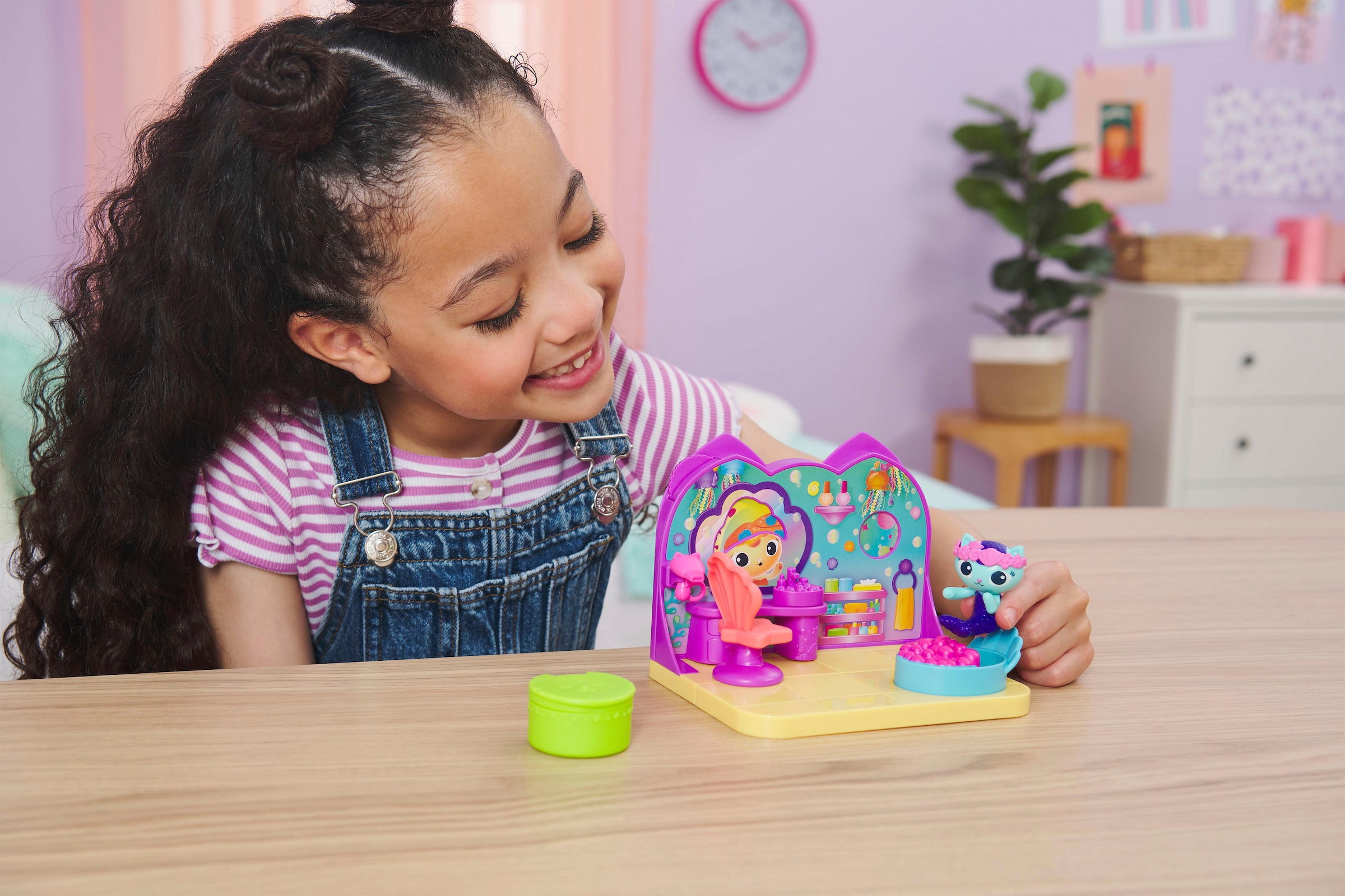 Spin Master Spielwelt »Gabby's Dollhouse – Deluxe Room - MerCat Spa (Cat Adventure)«