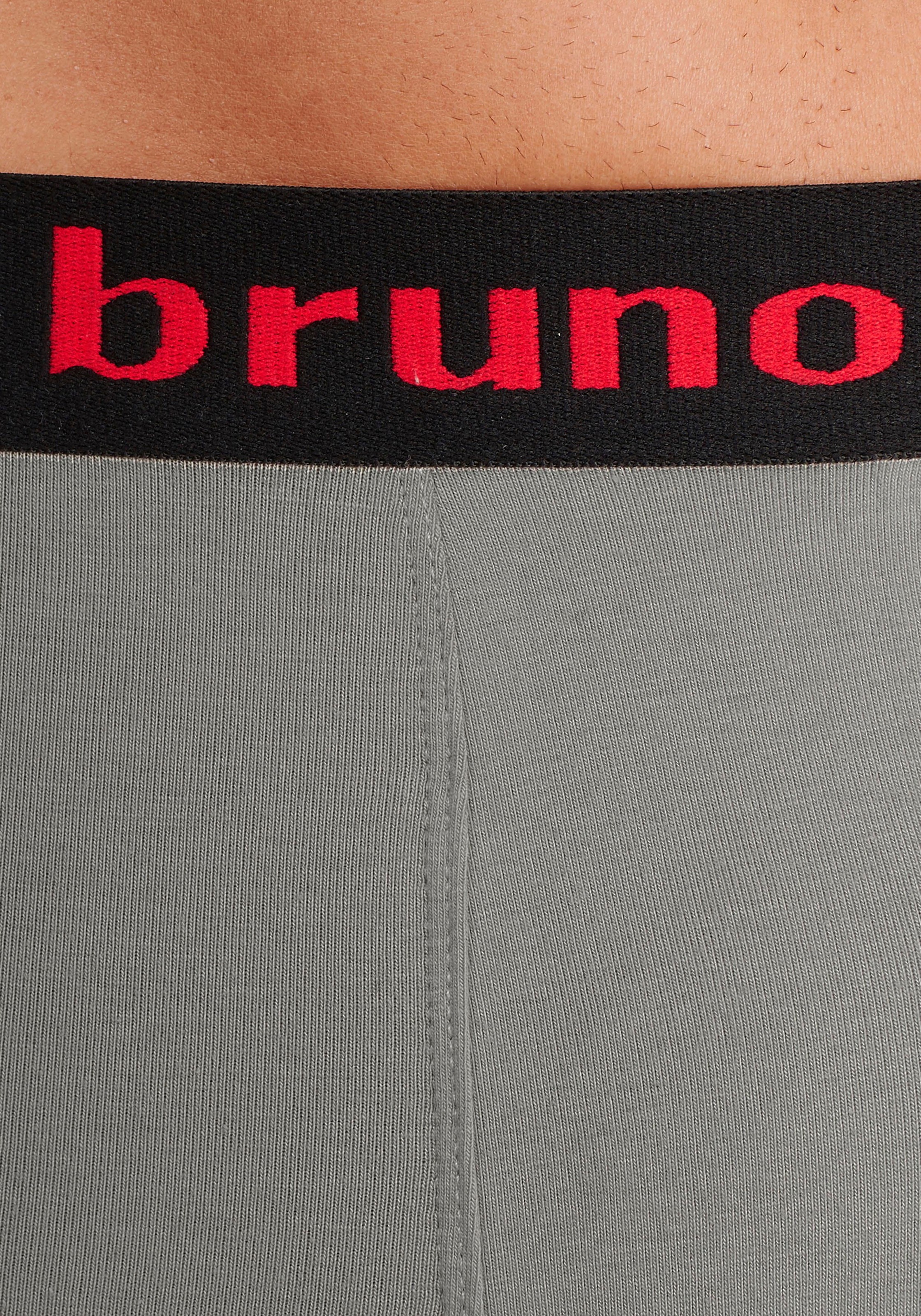 Bruno Banani Boxer »Boxershorts für Herren« Packung, 4 Stk. mit längerem Bein und auffälligen Logobund