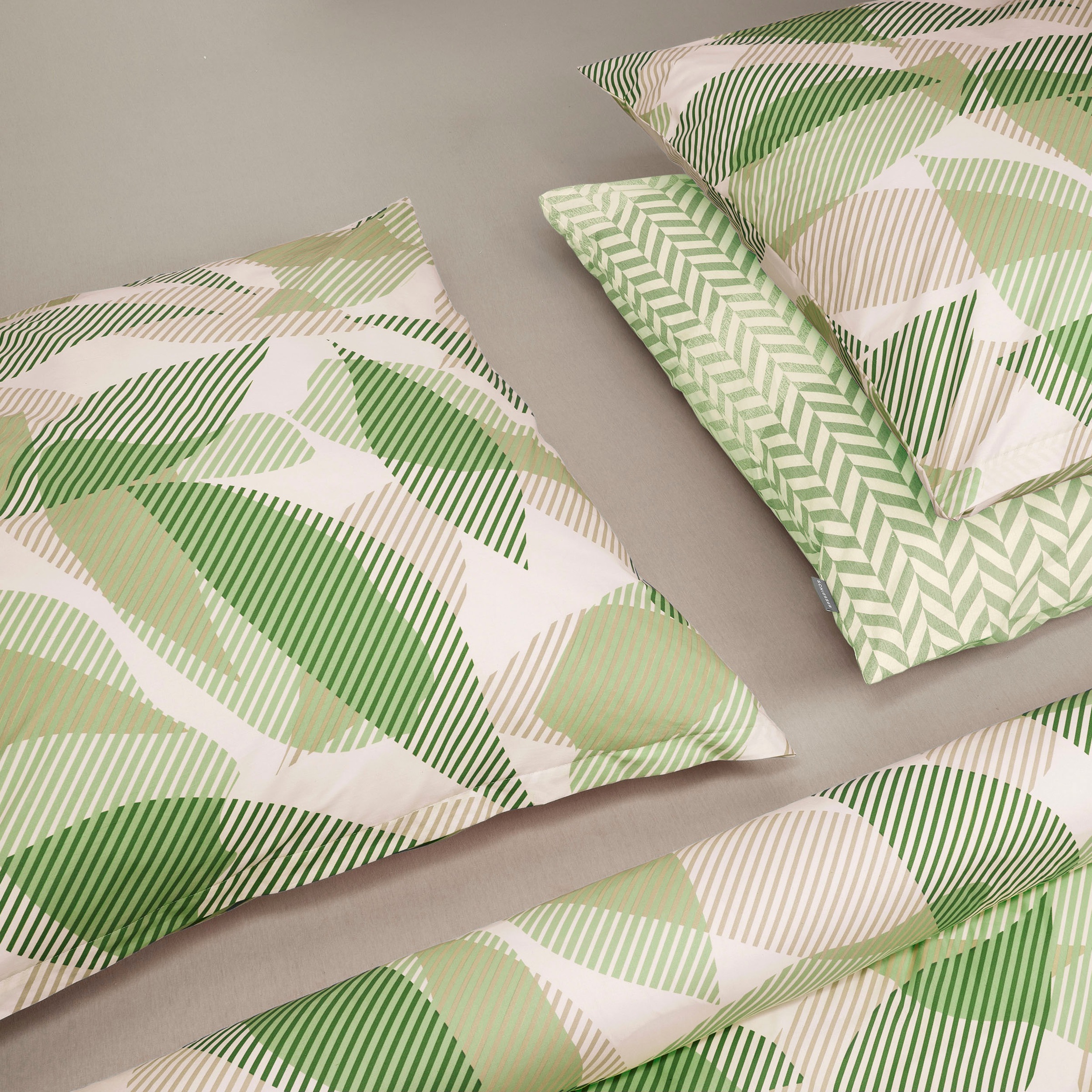 Schiesser Bettwäsche »Lea aus weicher Baumwolle mit einem aufwändigen Grafikdesign«, MADE IN GREEN by OEKO-TEX®