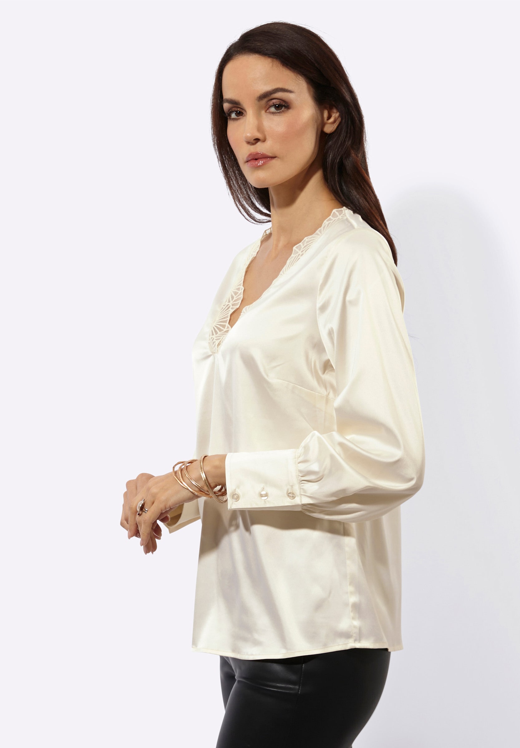 creation L Schlupfbluse »Satin-Bluse Satinbluse mit Spitze am Ausschnitt«