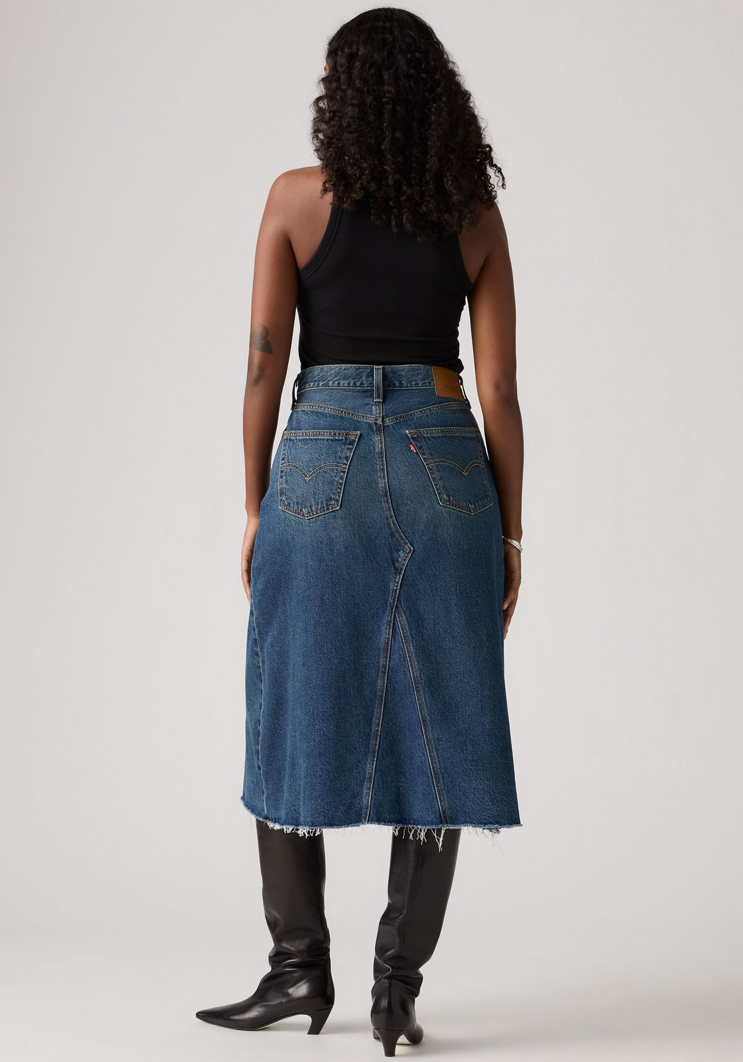 Levi's® Jeansrock »HR A LINE DECON SKIRT«, in trendy Midi-Länge mit ausgefranster Kante