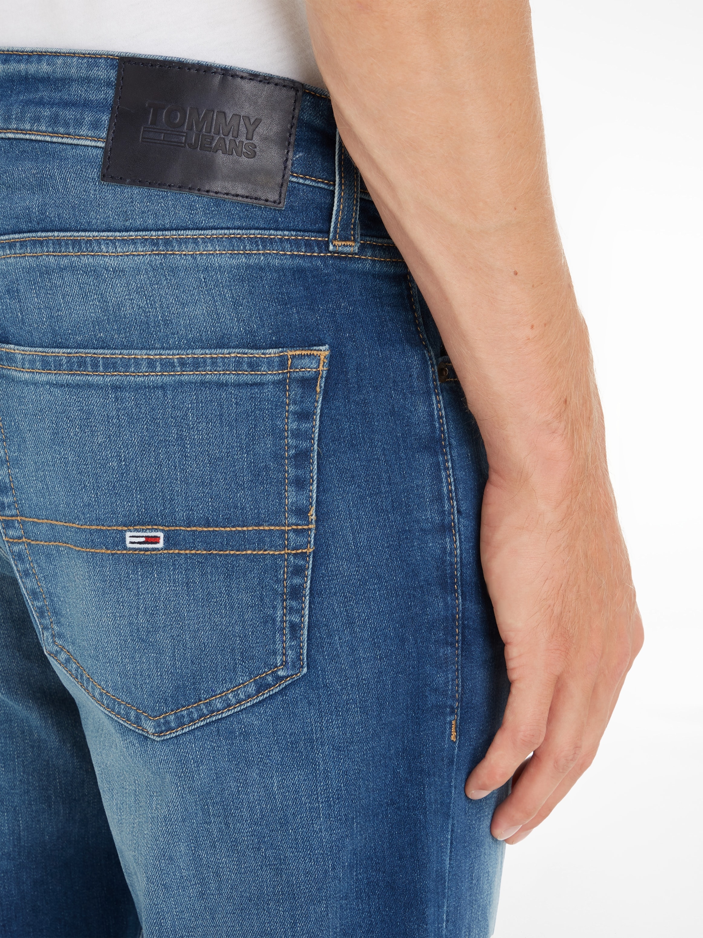 Tommy Jeans Straight-Jeans »RYAN«, mit Elasthan für einen bequemen Sitz