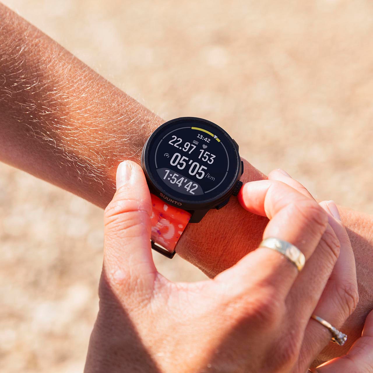 Suunto Smartwatch »RACE S«, (3'35 cm / 1'32 Zoll), 32 GB