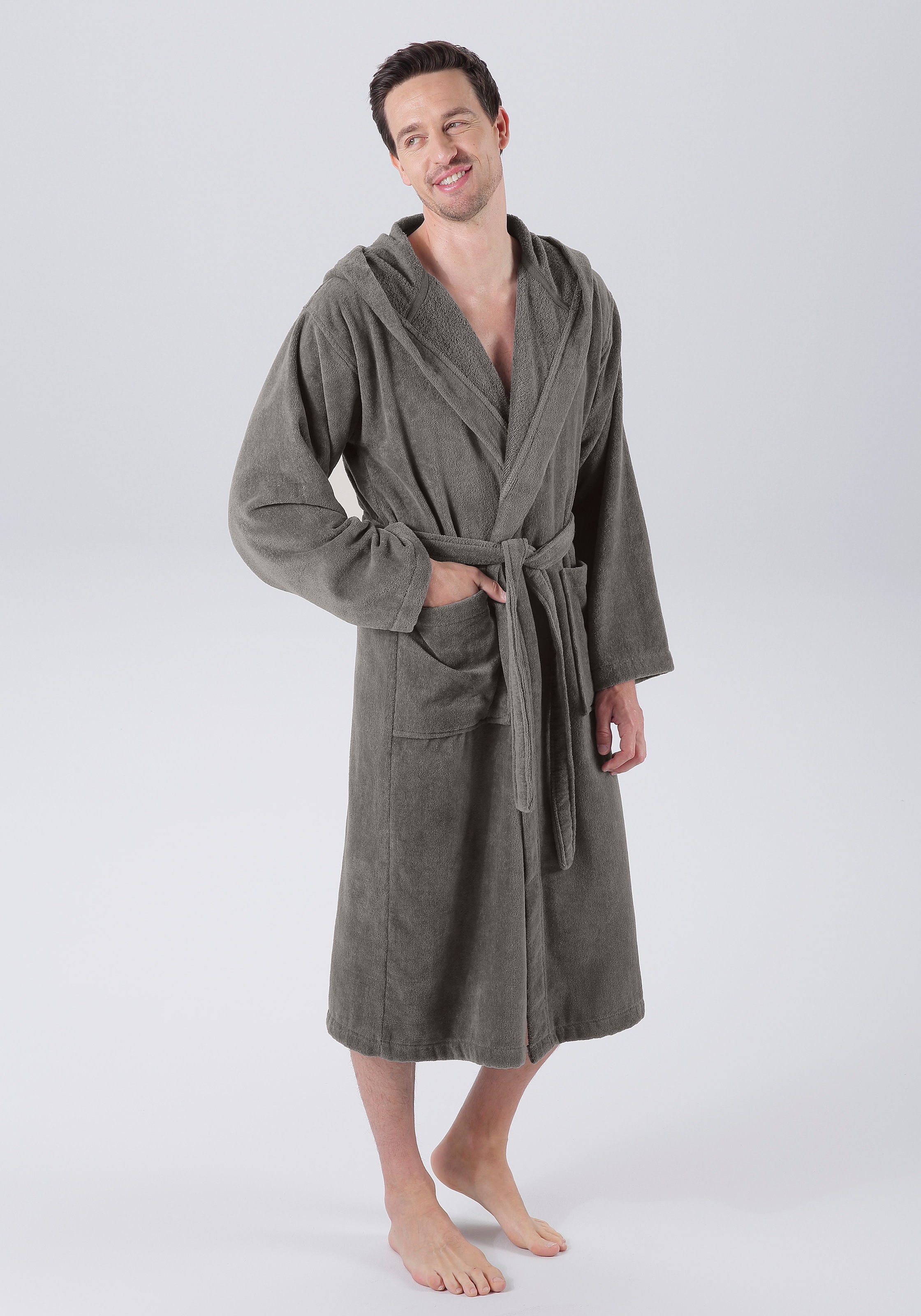 my home Unisex-Bademantel »Regona, ideal für Sauna & Spa, Hotelbademantel, Morgenmantel«, (1 St.), für Damen & Herren, mit Taschen, flauschig und weich, Velours