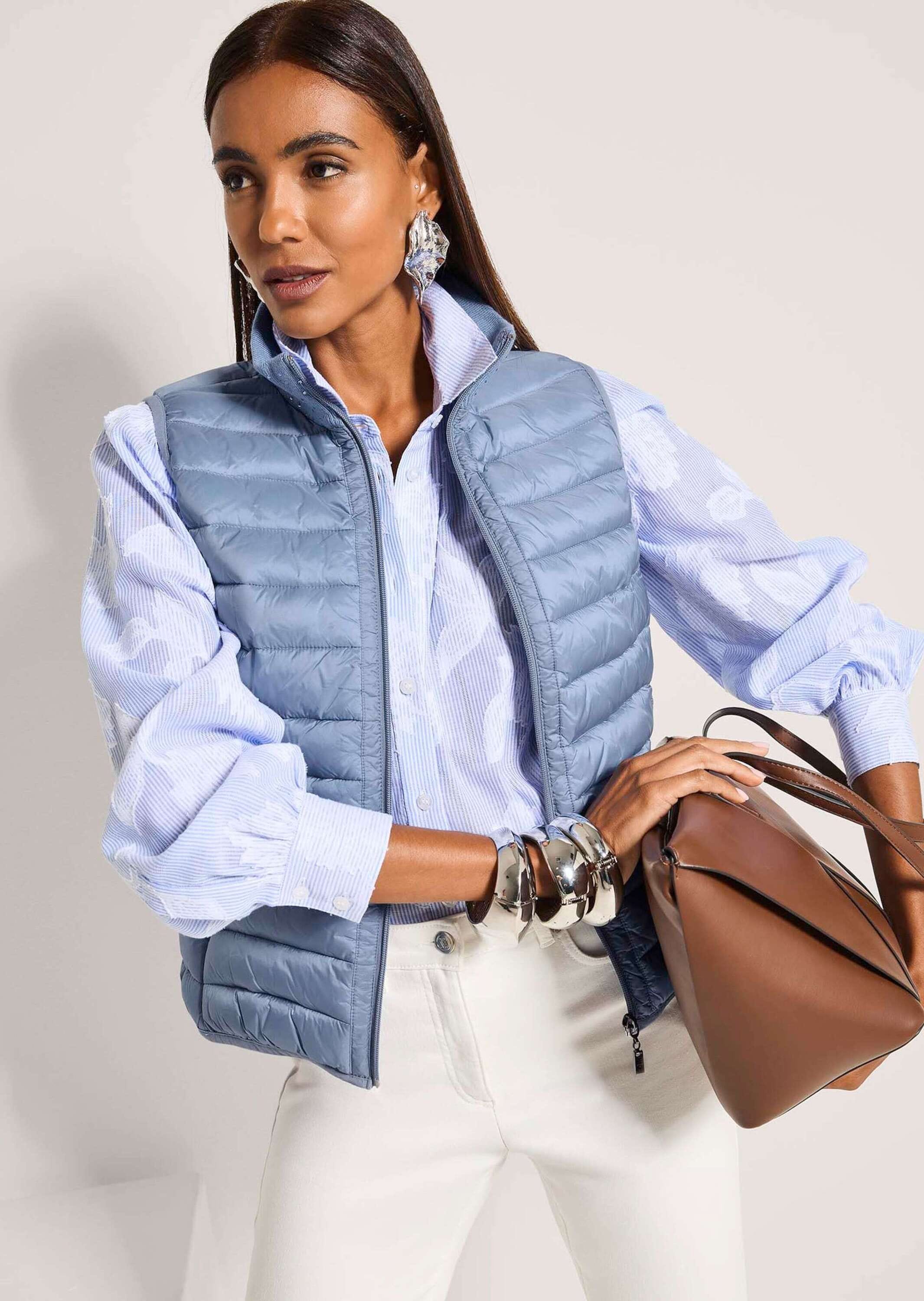 MADELEINE Kurzweste »Steppweste Sportive, elegante Outdoor-Weste mit Steppung« Hotfix Steine am Stehkragen