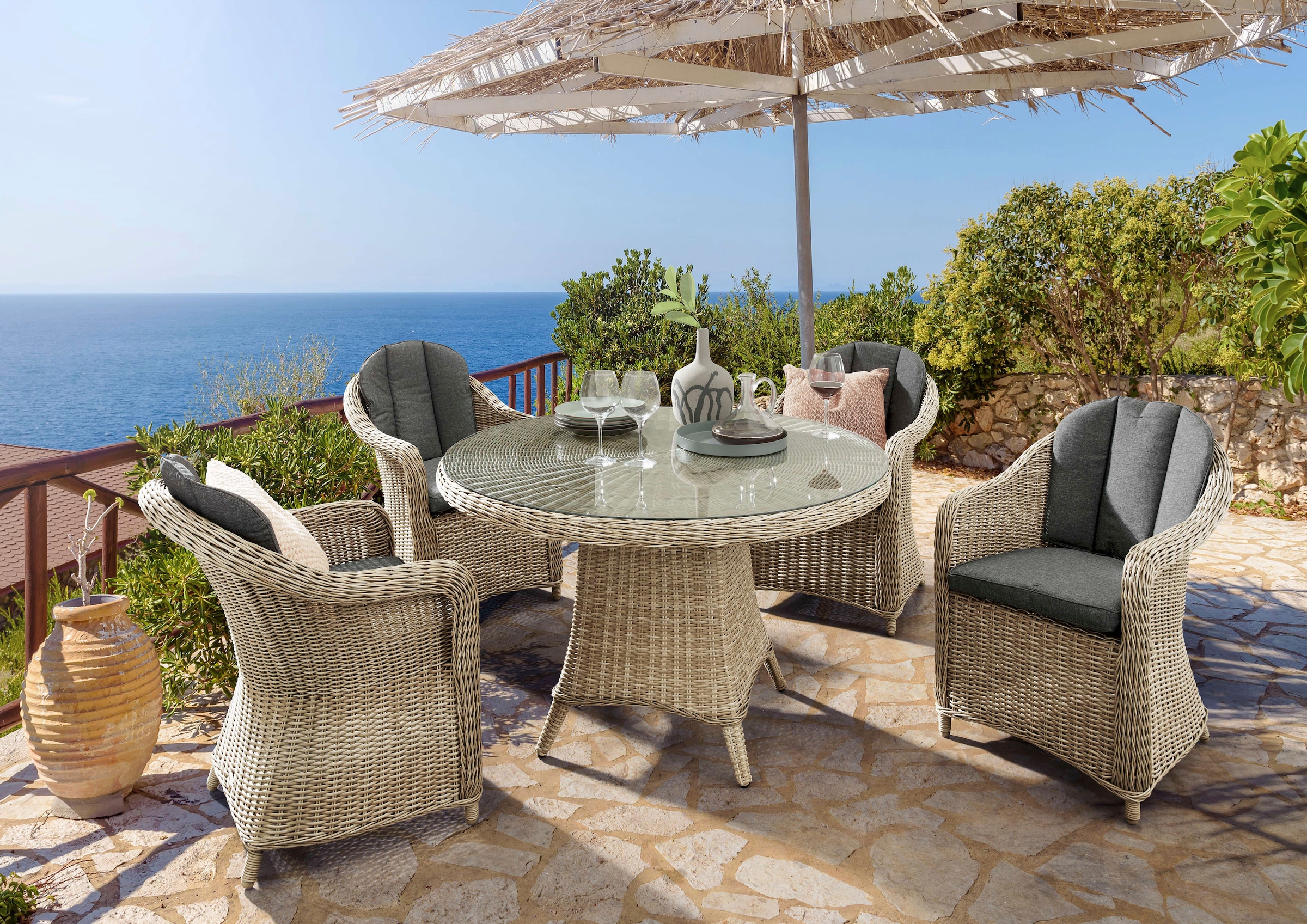 Destiny Garten-Essgruppe "MALAGA LUNA" 4x Sessel, 1x Tisch, inkl. Auflagen, 13 Stk. tlg. Aluminium, Polyrattan