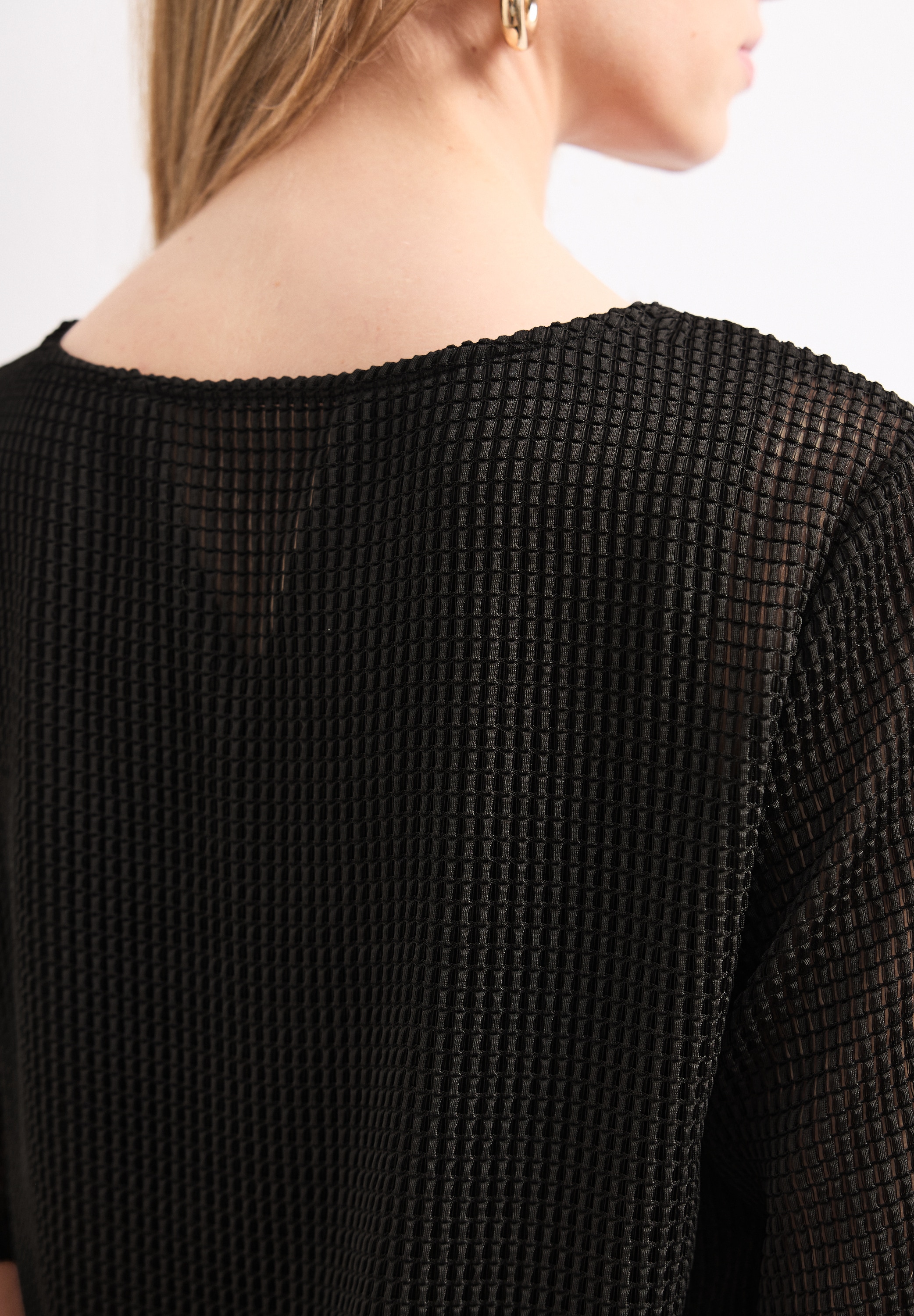 STREET ONE 2-in-1-Shirt Sommershirt aus Mesh mit U-Boot-Ausschnitt
