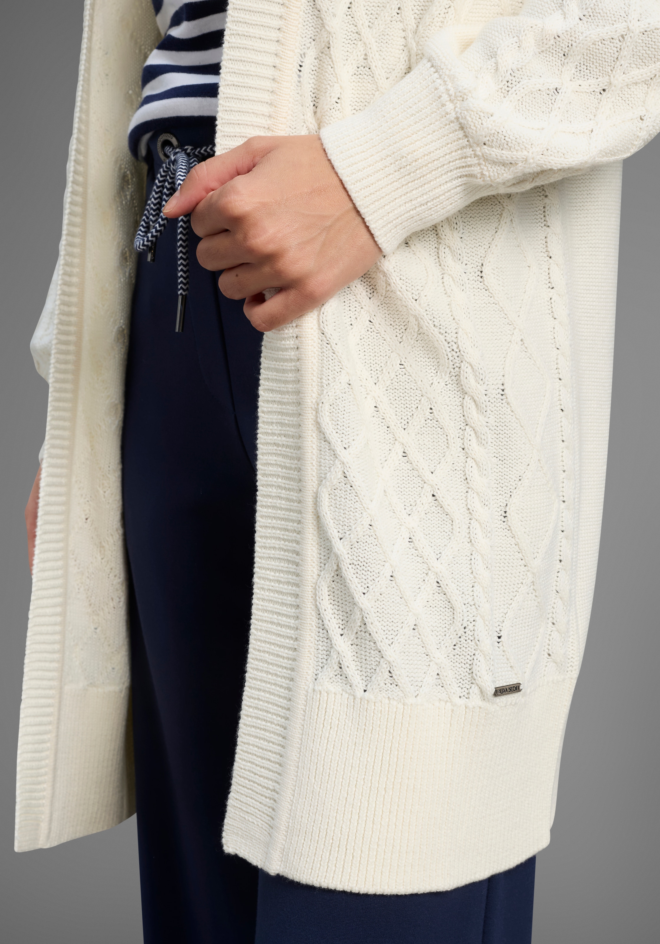 Laura Scott Longstrickjacke Übergangsstrick mit Kapuze und Zopfstrick - NEUE KOLLEKTION