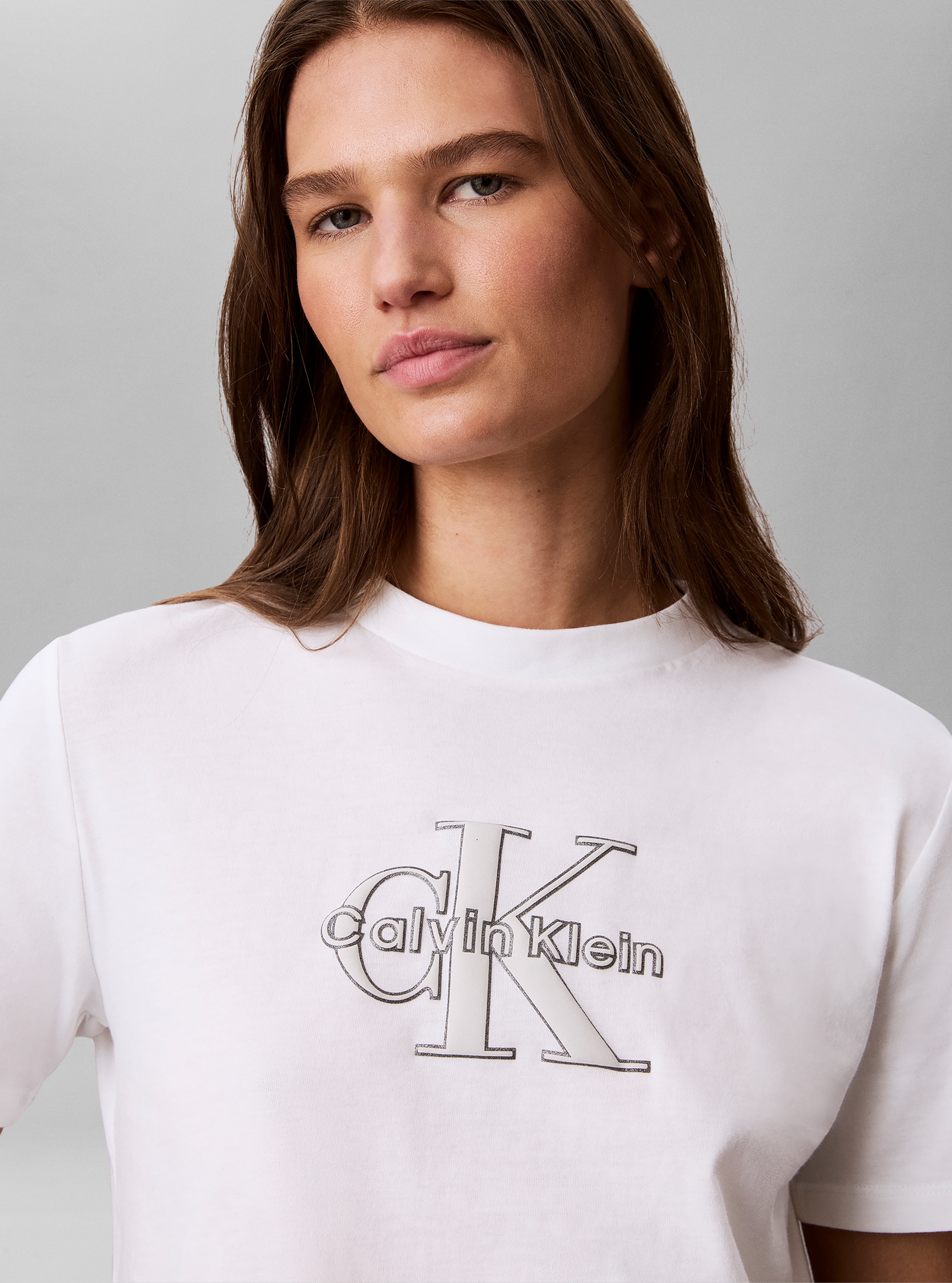 Calvin Klein Jeans T-Shirt Glitzer Logo, Regular Fit, Rundhalsausschnitt