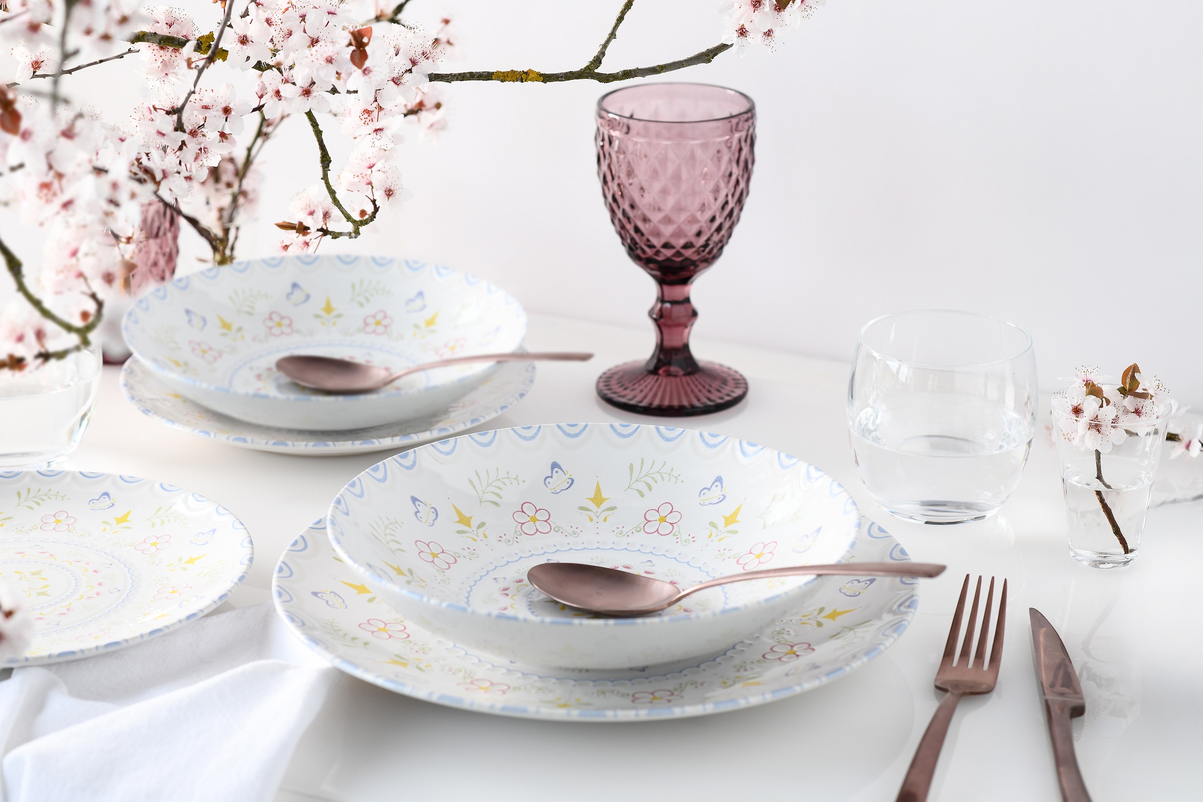 CreaTable Teller-Set »Primavera Pastell, Teller Set 12-tlg.« Vollflächig dekoriert, Schmetterlingsmotive, Zarte Pastelltöne