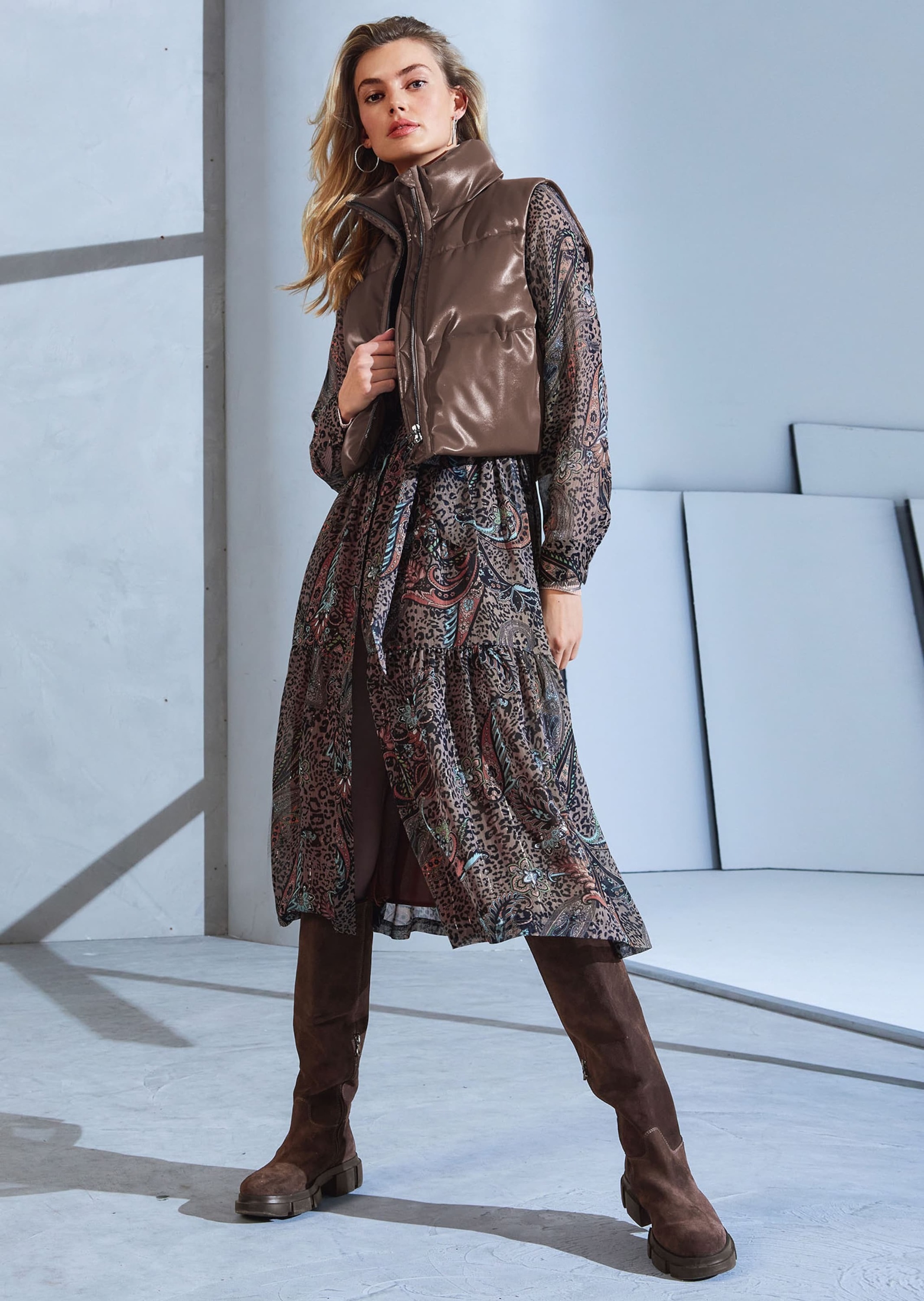 MADELEINE Kurzweste »Weste Kurze Steppweste in Lederoptik«