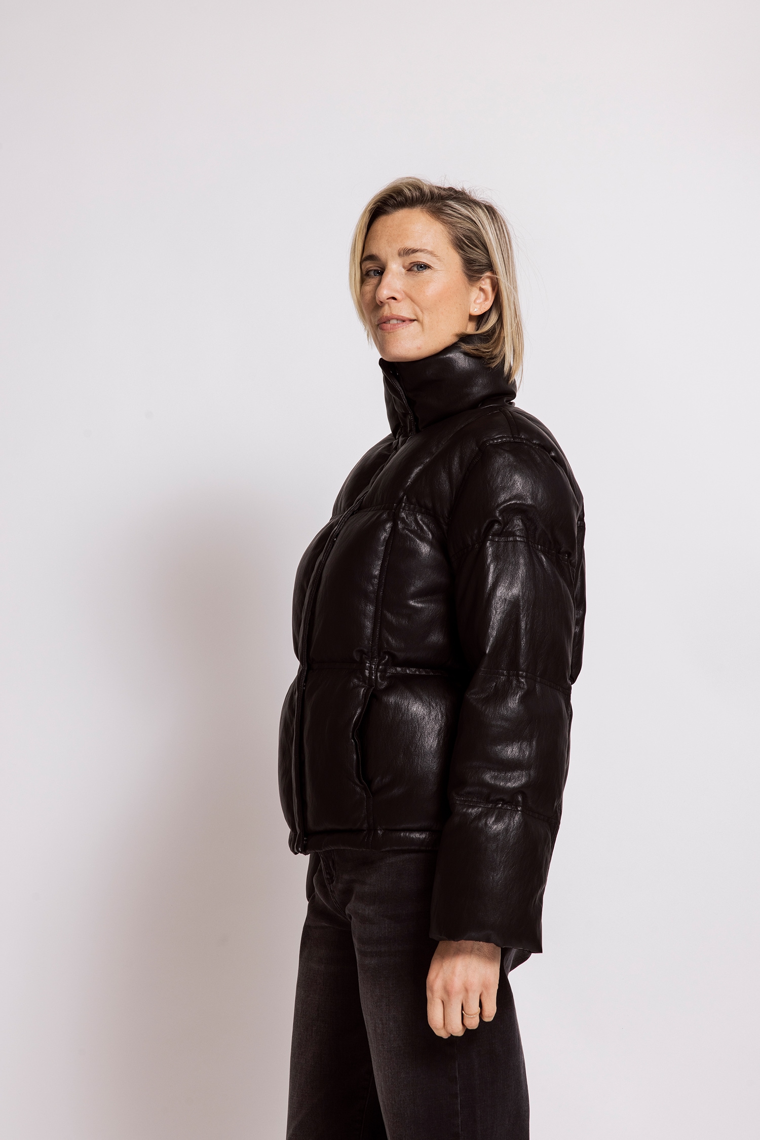 Zhrill Steppjacke »KATARA« ohne Kapuze casual Stil, bequeme Passform, unifarbenes Design