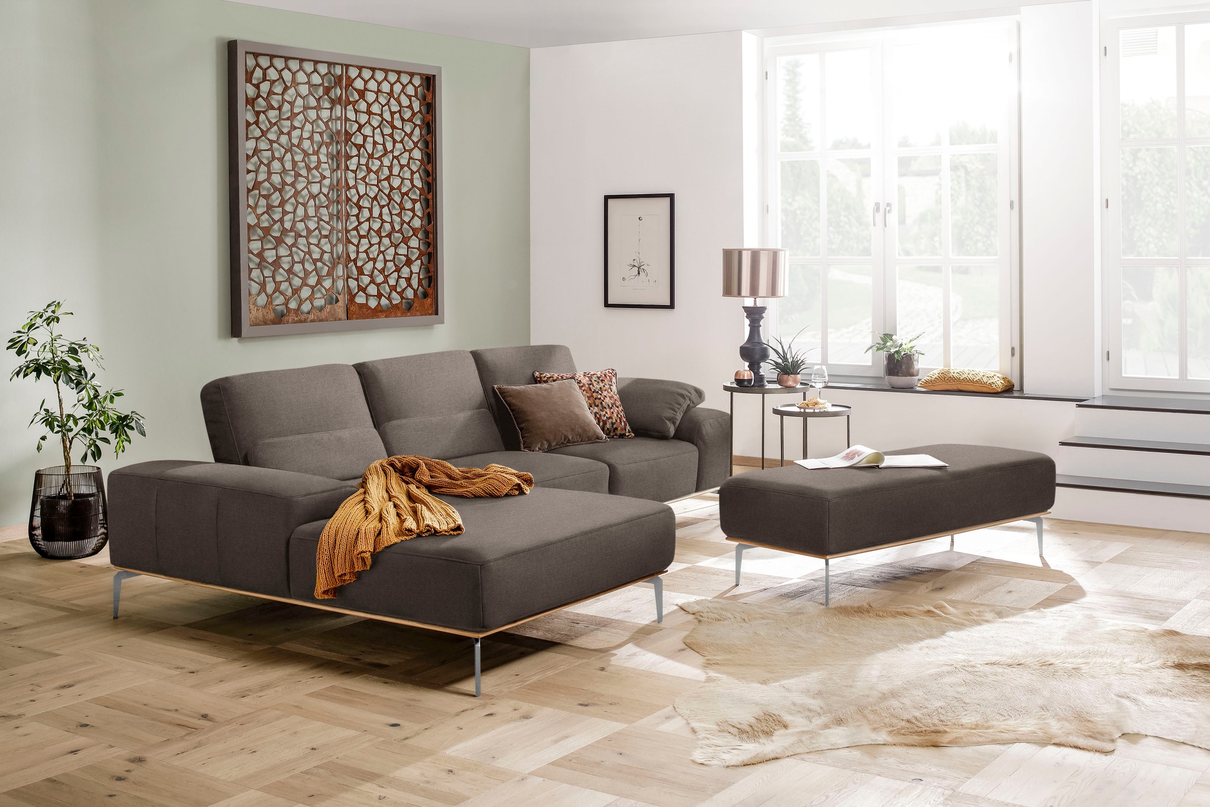 W.SCHILLIG Ecksofa »run, Designsofa, bequem, L-Form«, mit elegantem Holzsockel, Füße in Chrom glänzend, Breite 299 cm