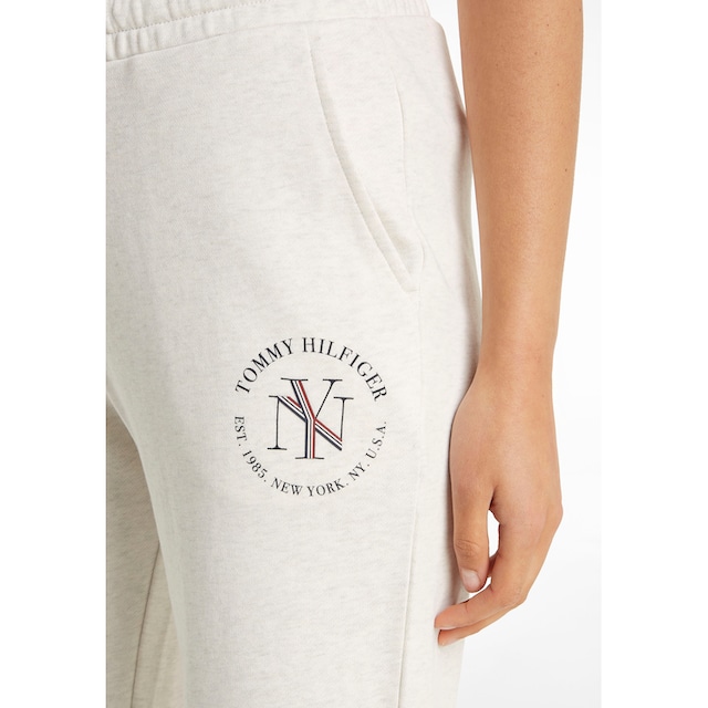 Tommy Hilfiger Sweatpants »TAPERED NYC ROUNDALL SWEATPANTS«, mit Tommy  Hilfiger Markenlabel bei ♕